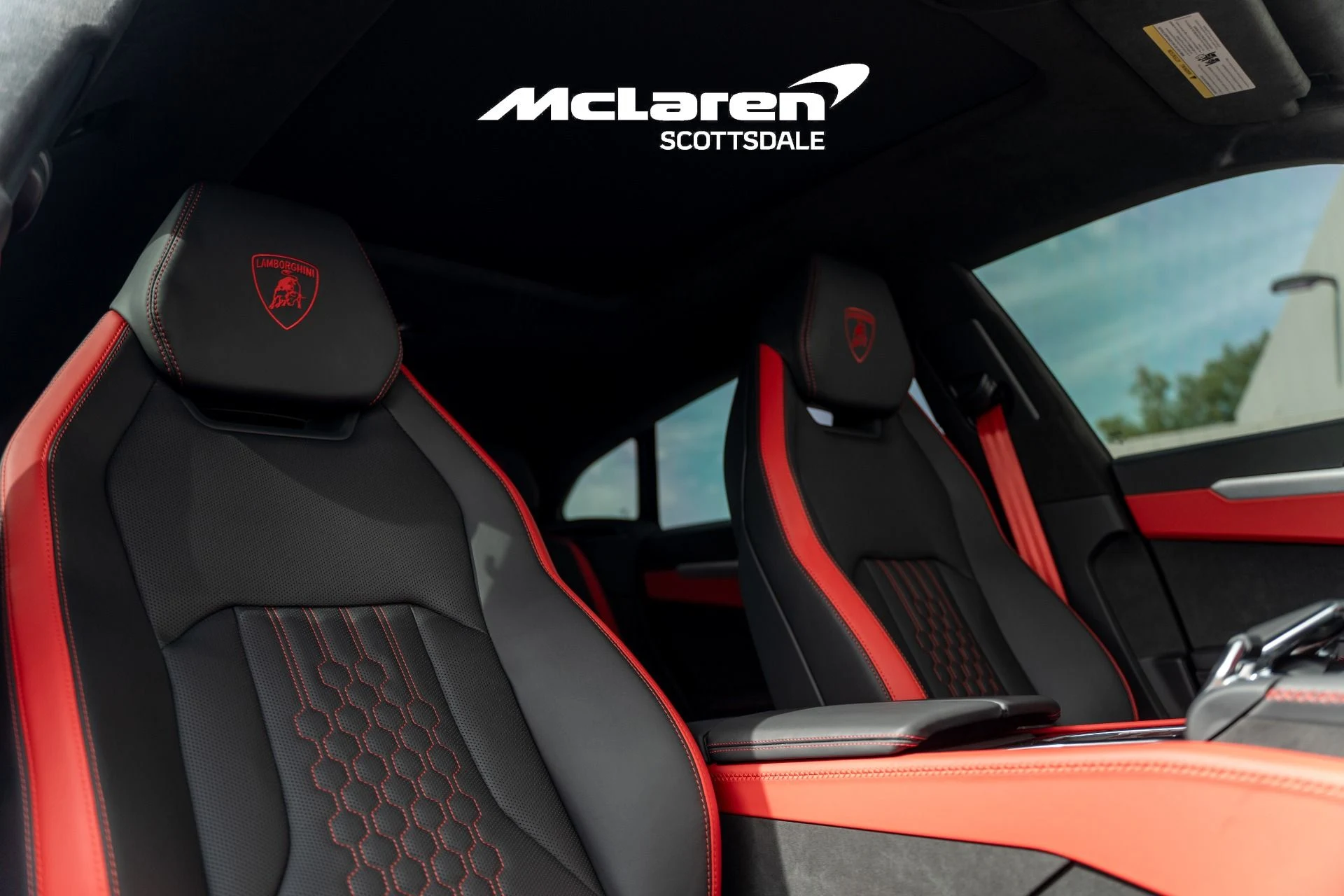 mph024_788394793_Used_2025_LAMBORGHINI_URUS_SE_1758292772_fbeeaf19b3