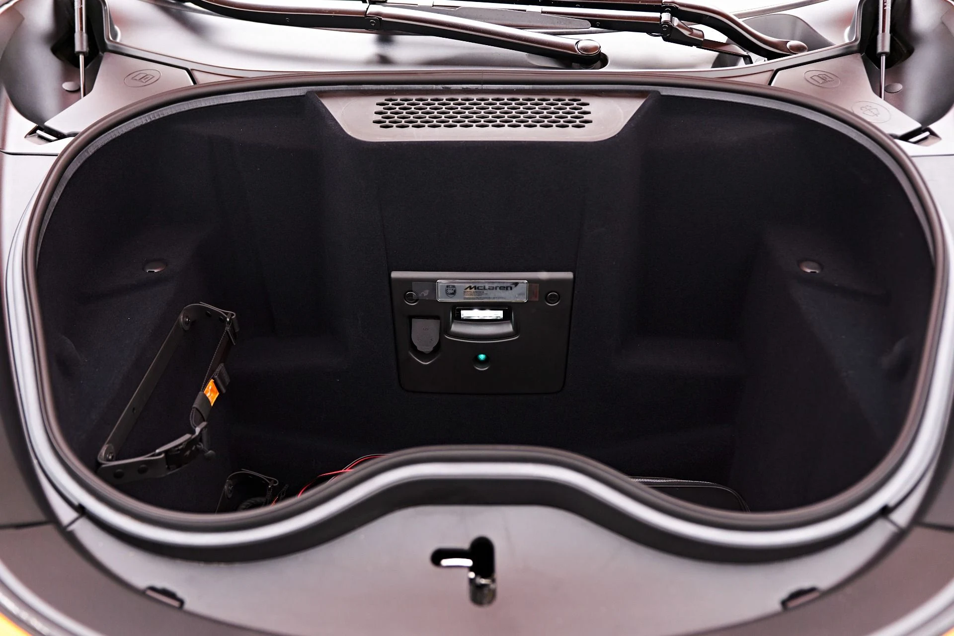 mph024_798321696_Used_2023_Mc_Laren_GT_Base_1712094494_a039897ab3