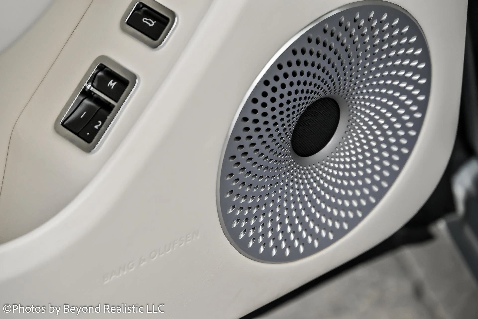 mph024_800242303_Used_2021_Bentley_Flying_Spur_V8_First_Edition_1763629669_584de28929