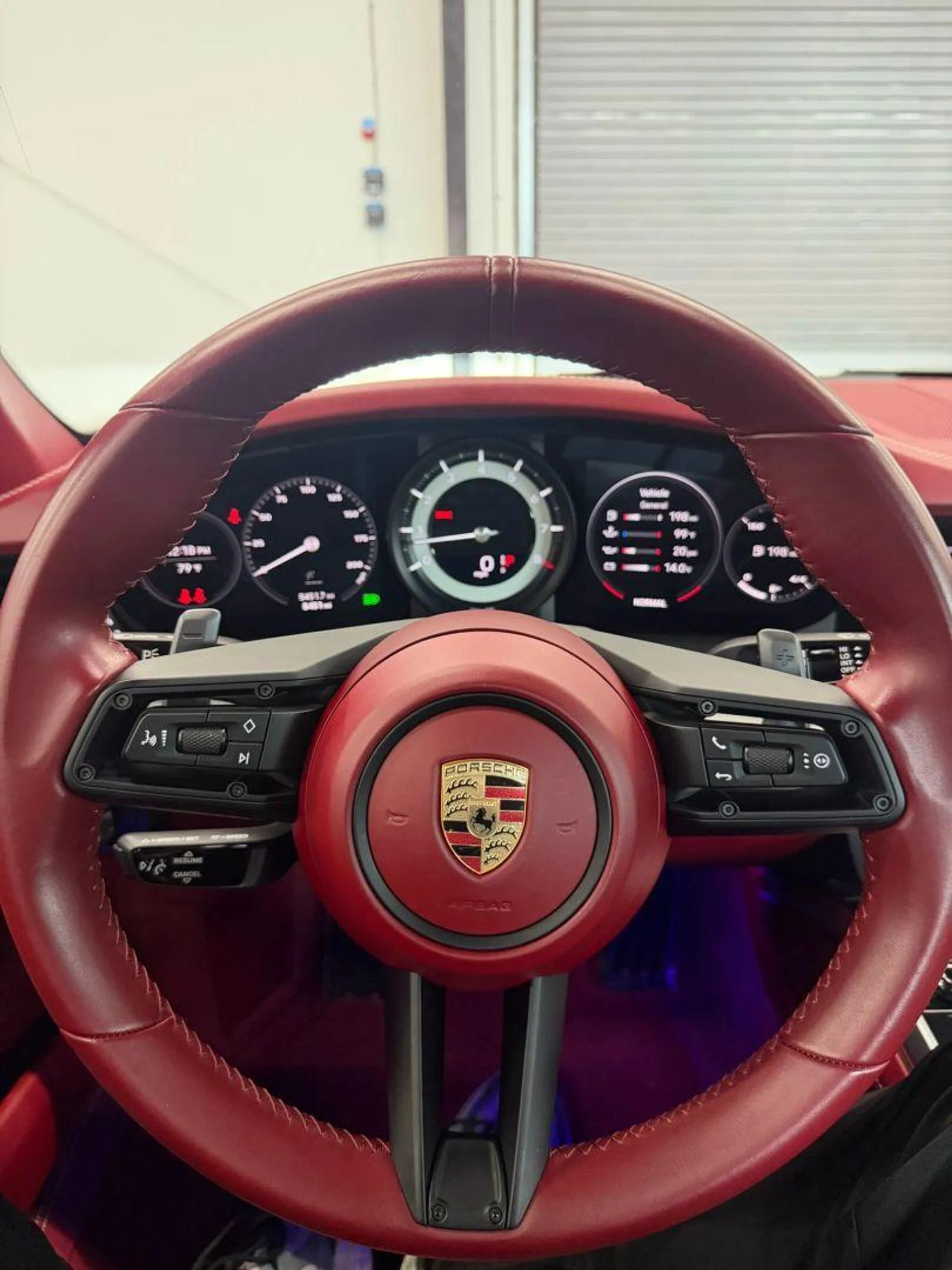 mph024_802330433_Used_2022_Porsche_911_Carrera_Cabriolet_2_D_1786495197_74af974045