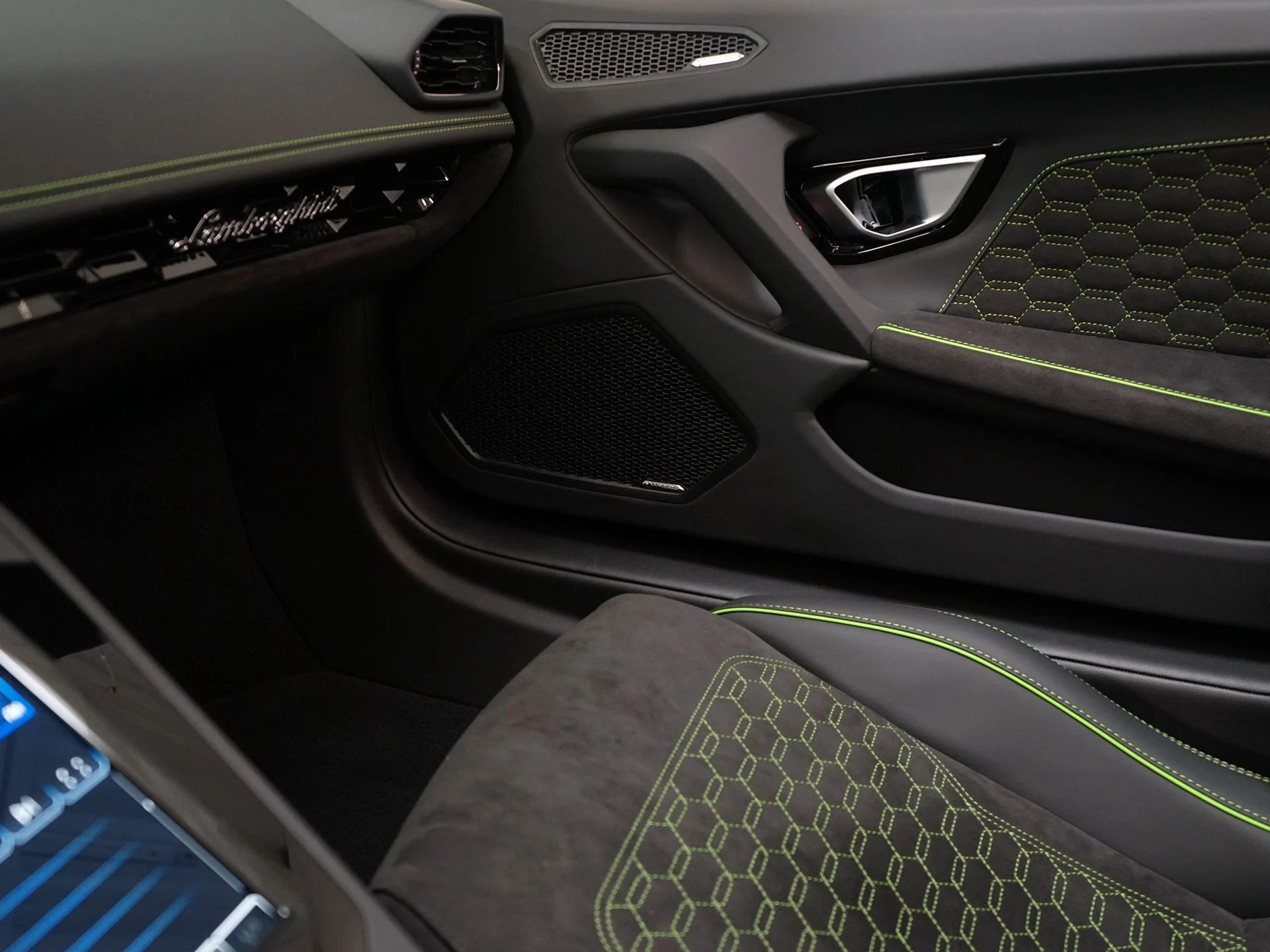 mph024_807812068_5b4ddabea8b06b4758e2bf20aeaf76b8x_3ec49fb0b1