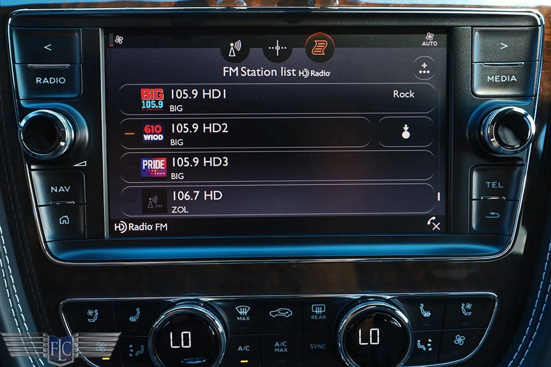 mph024_815960718_used_2017_bentley_bentayga_w12awd_6305_22995448_25_1024_61650833ad