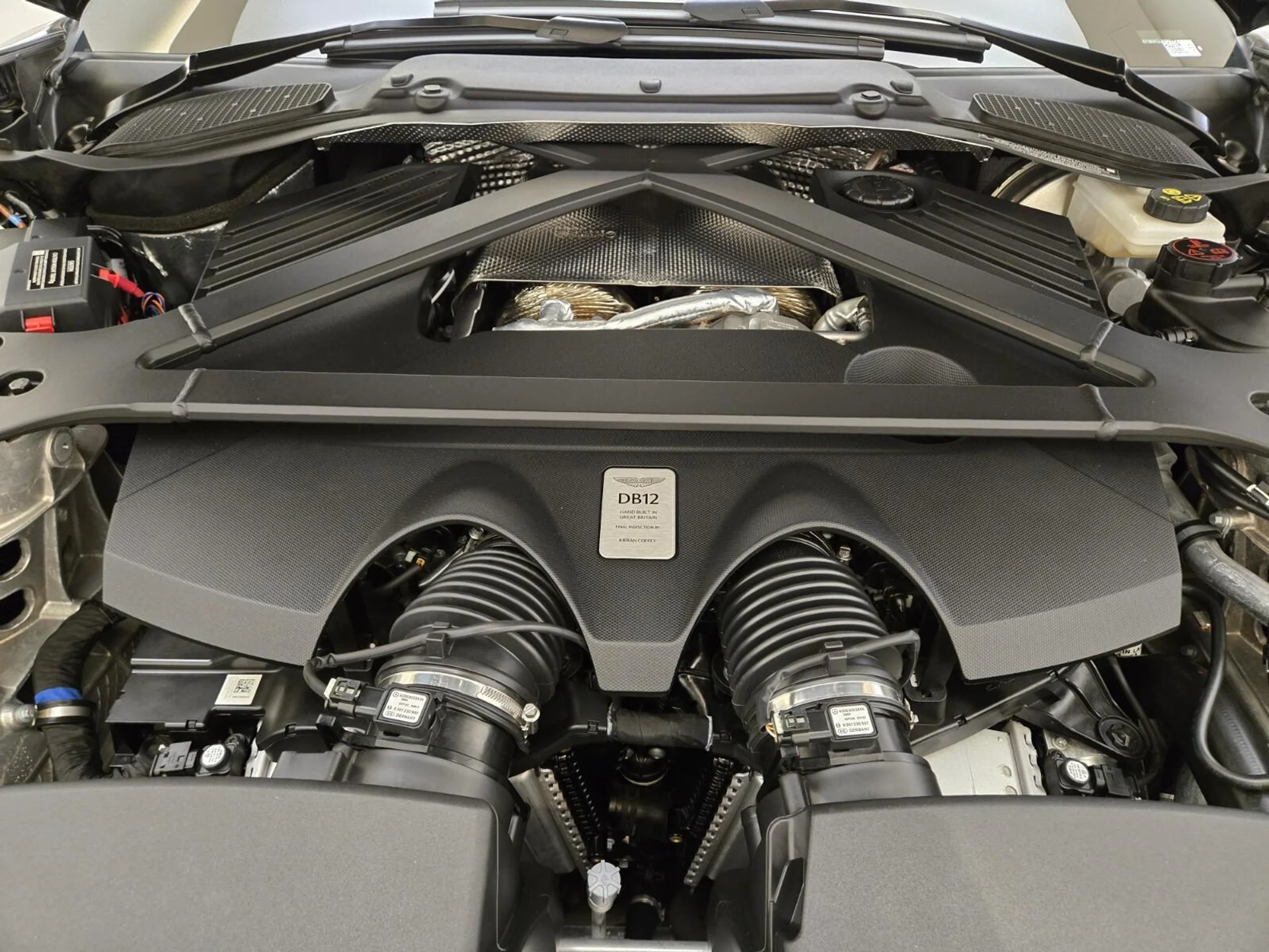 mph024_817233034_Used_2024_Aston_Martin_DB_12_1753163988_4fe43bfb89