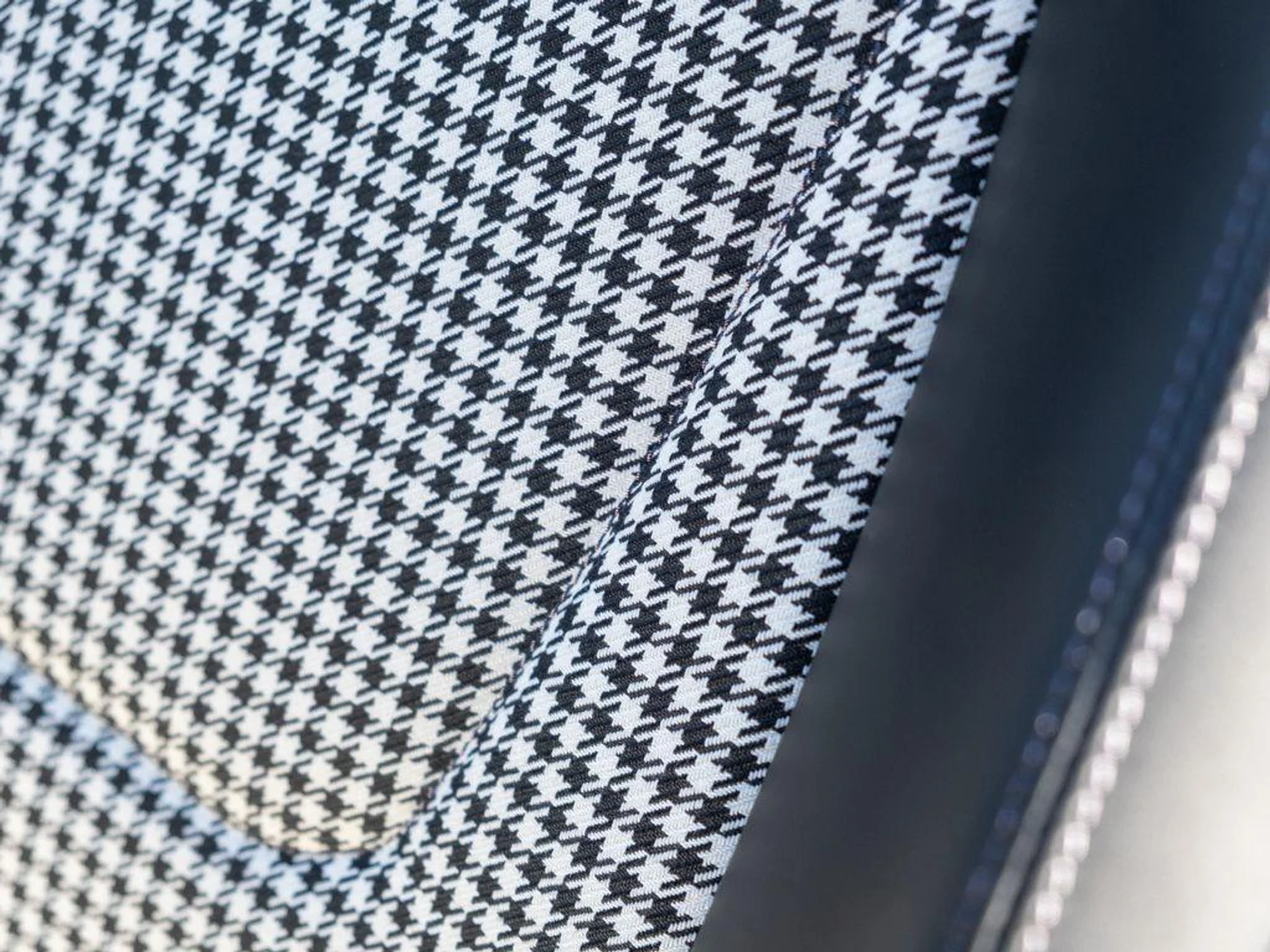 mph024_81850486_q_Z1_XGB_5g2j2_I_n07_DO_1_LP_5j_Dg_V8_5144c96c25