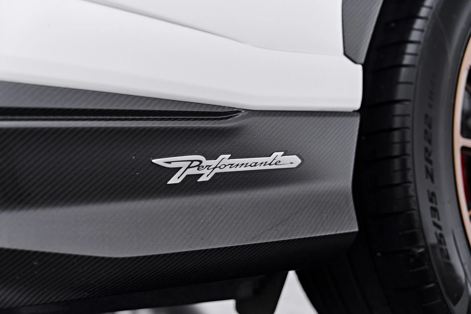 mph024_823732390_Used_2023_Lamborghini_Urus_Performante_1790207592_fbaab2c45a