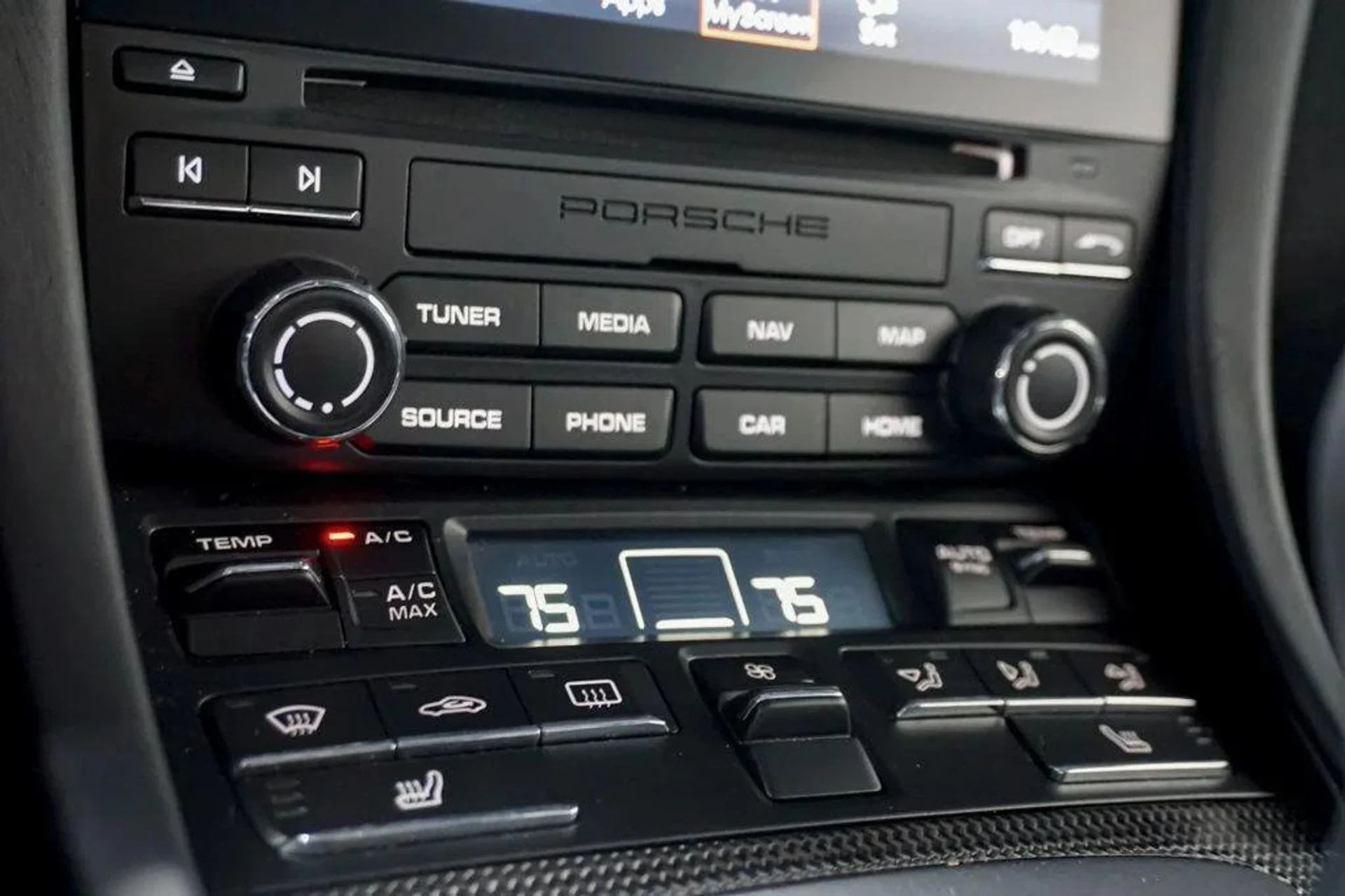 mph024_826454365_Hc_GA_Hei0_KZ_Ko9_Njehgue_HJ_5ck_Q_52454dc75b