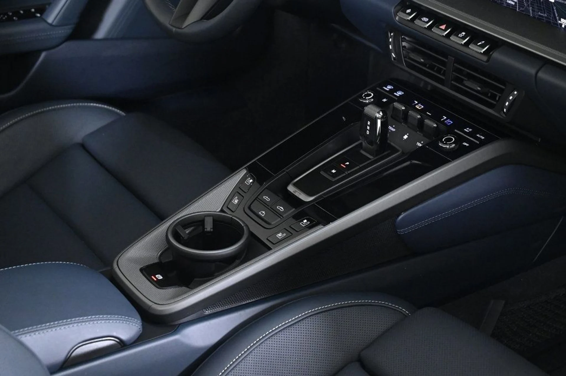 mph024_836084888_e9573ebecc264c05ae60947cbc15dc32_82cbd7ffd0