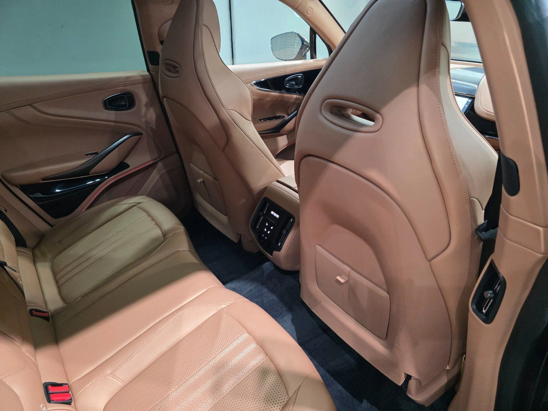 mph024_83801555_cc6fd606bce551fa740c97f1ecd1c988_13a9193dc5