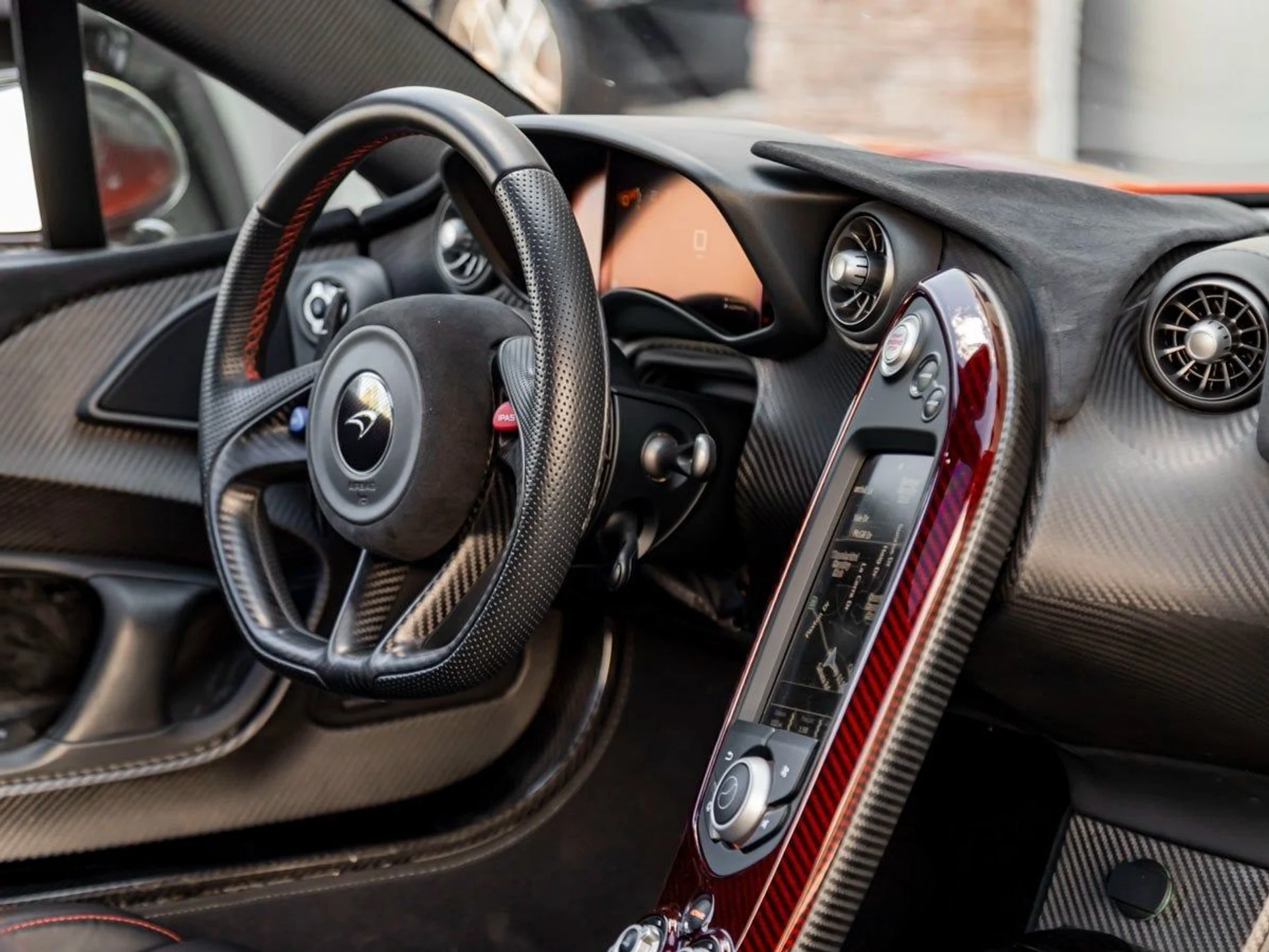 mph024_84088884_25_8f6bada690