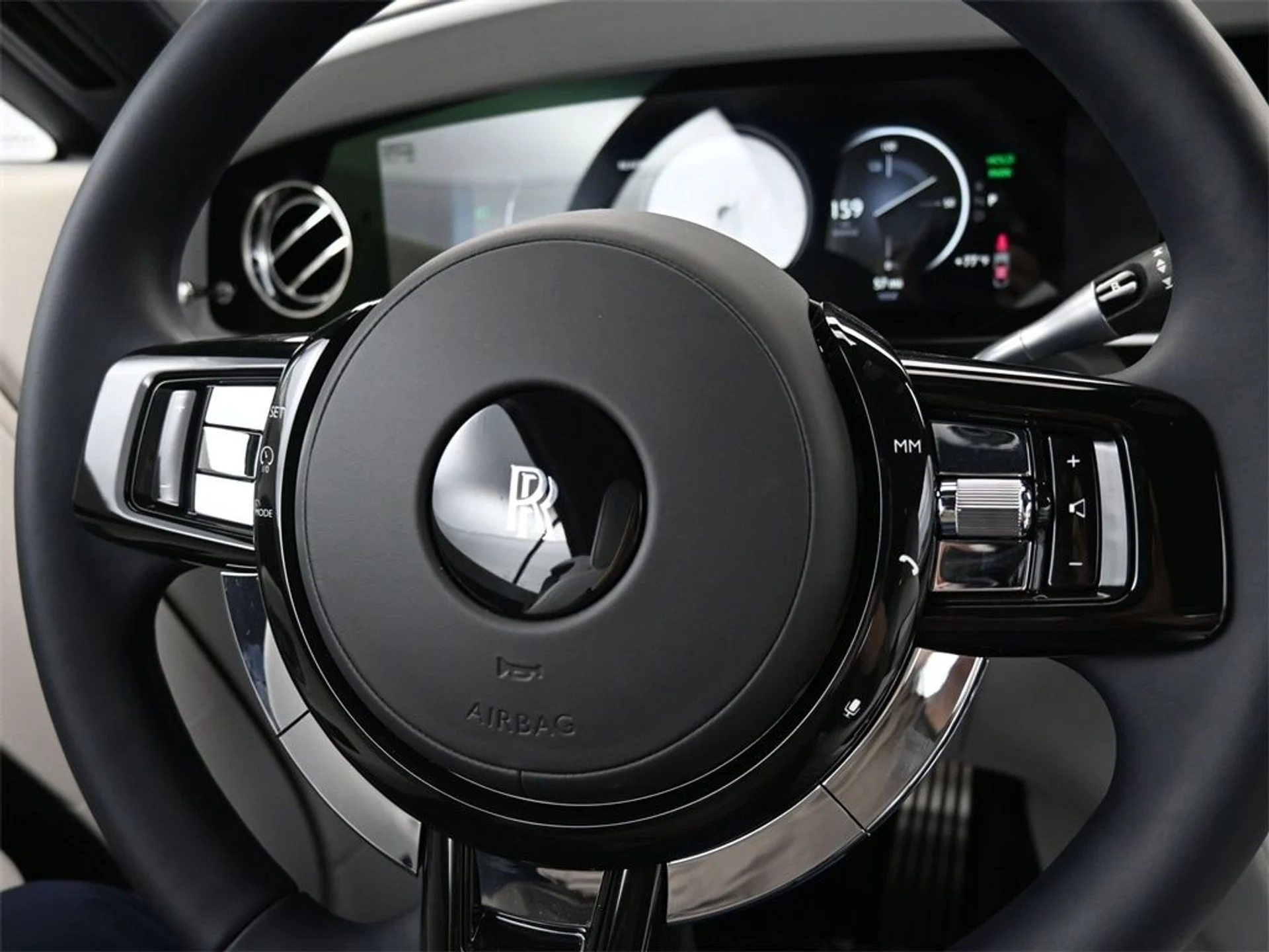 mph024_842839352_6fbed2d1db079a4b2a5b49432cbbaa8ax_6c29f96573