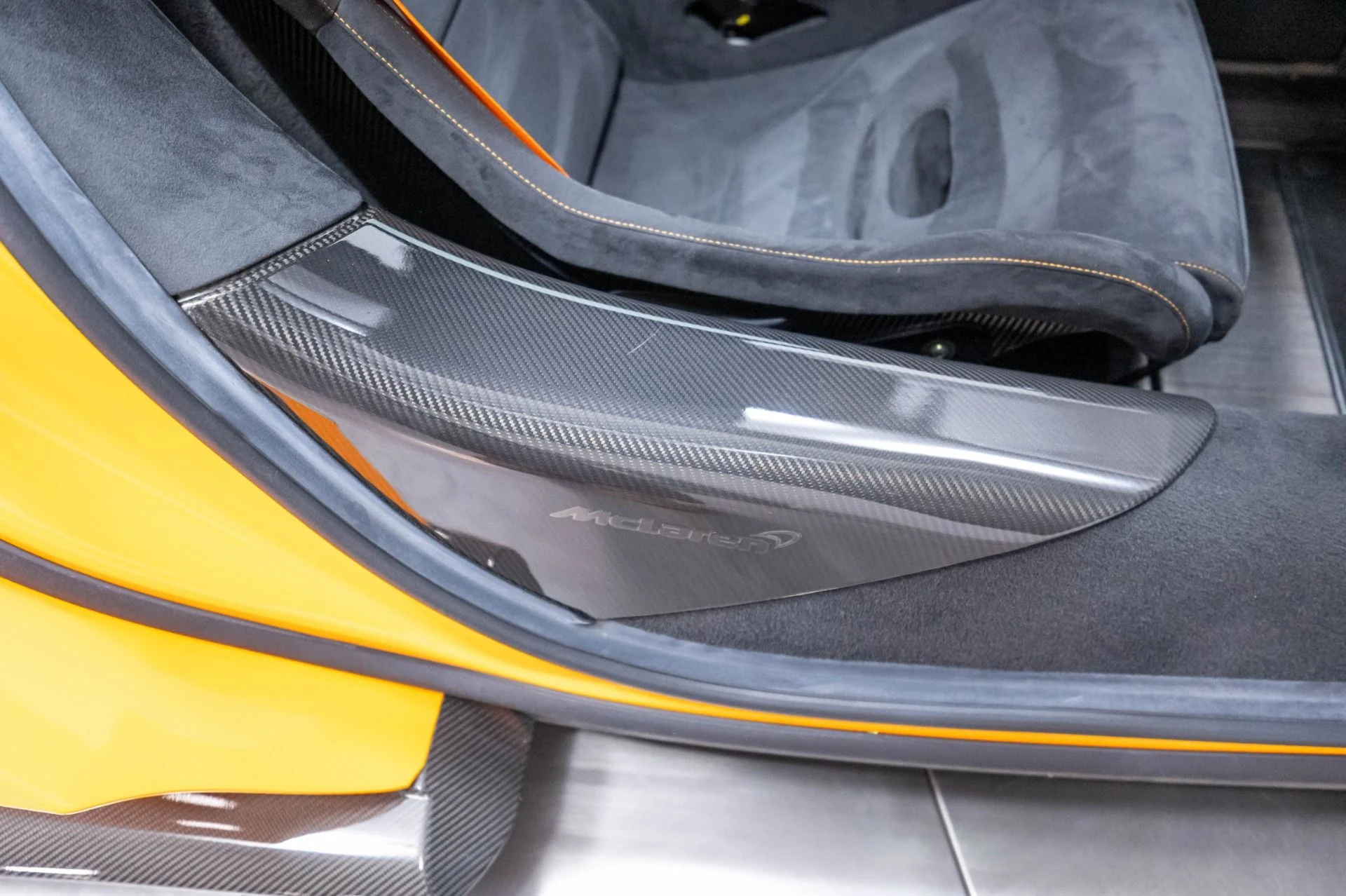 mph024_843794090_Used_2019_Mc_Laren_600_LT_1787778604_0b029c3c9d