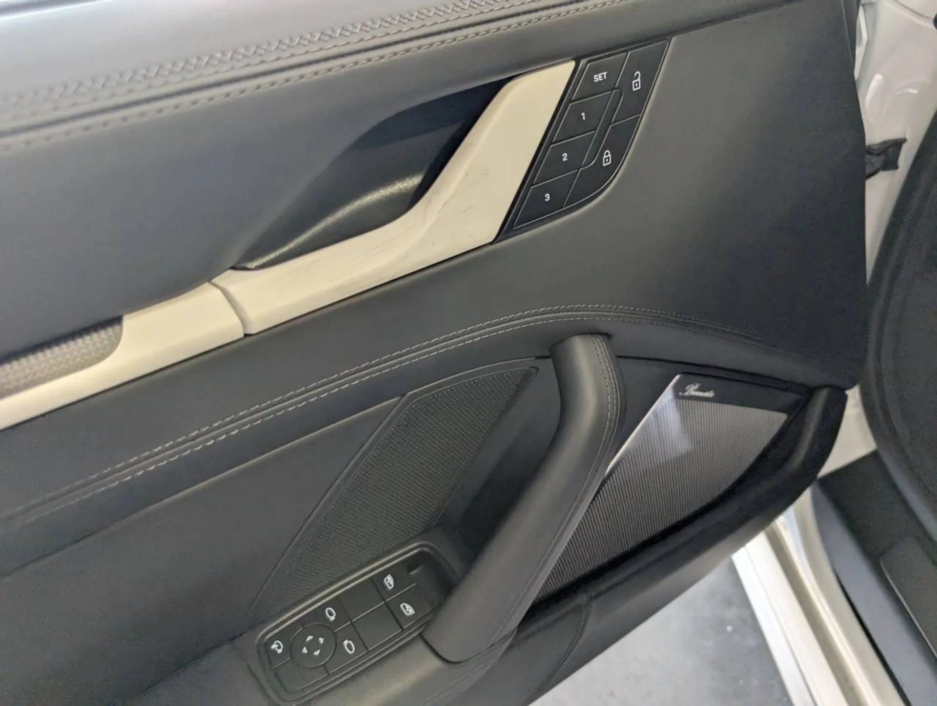 mph024_844595305_d7d958ec0387d5f4bcfa9bc3ff28cc36x_c47c42d412