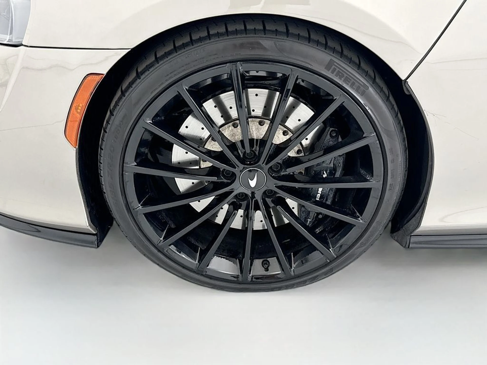 mph024_847912896_used_2020_mclaren_gt_coupe_8119_23017513_25_1024_f89aefc754