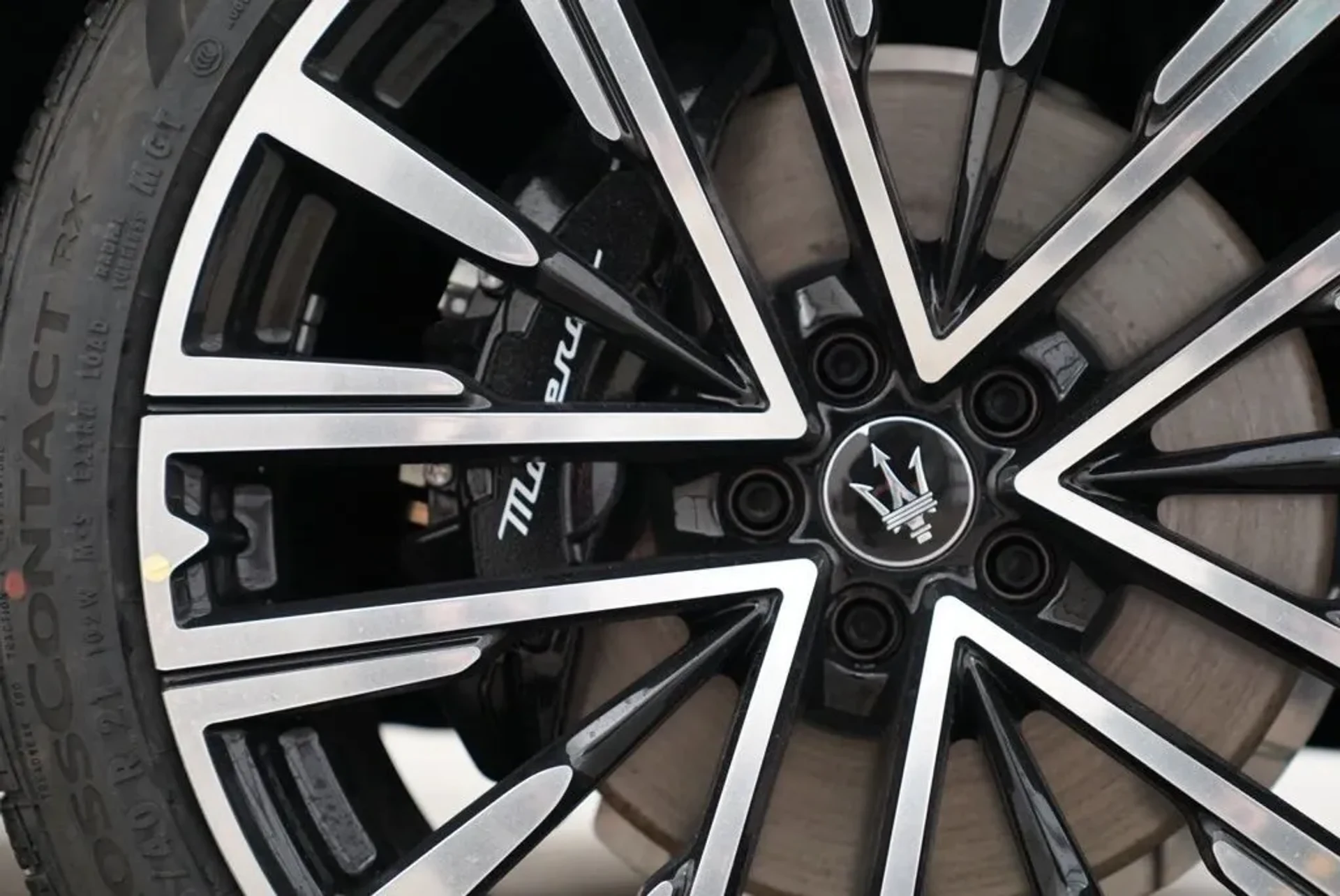 mph024_855570854_zqz6weocl54obxukd3nhl4isuhu6_999d9e9285