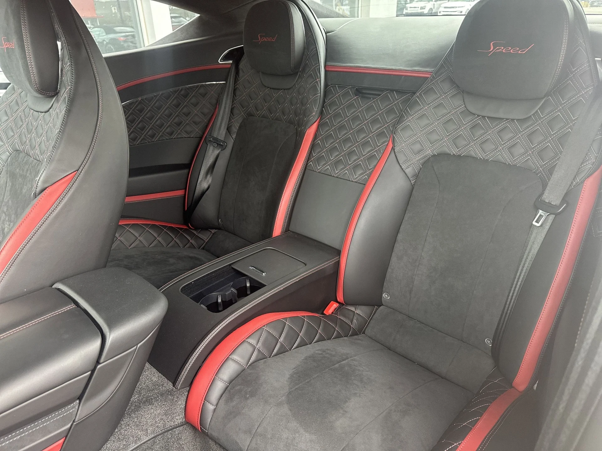 mph024_85682474_7ac045a5fcc7dcce15f4c7fc202c3d19x_1d24cfdcff