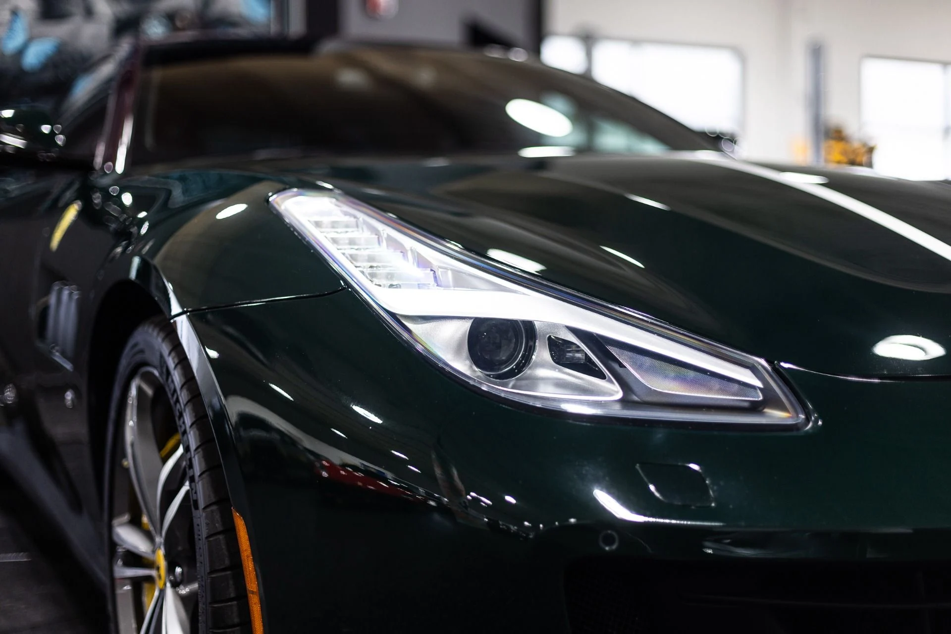 mph024_857711746_Used_2018_Ferrari_GTC_4_Lusso_Tailor_Made_70th_Anniversary_HUGE_STICKER_1772204837_95135f3d26