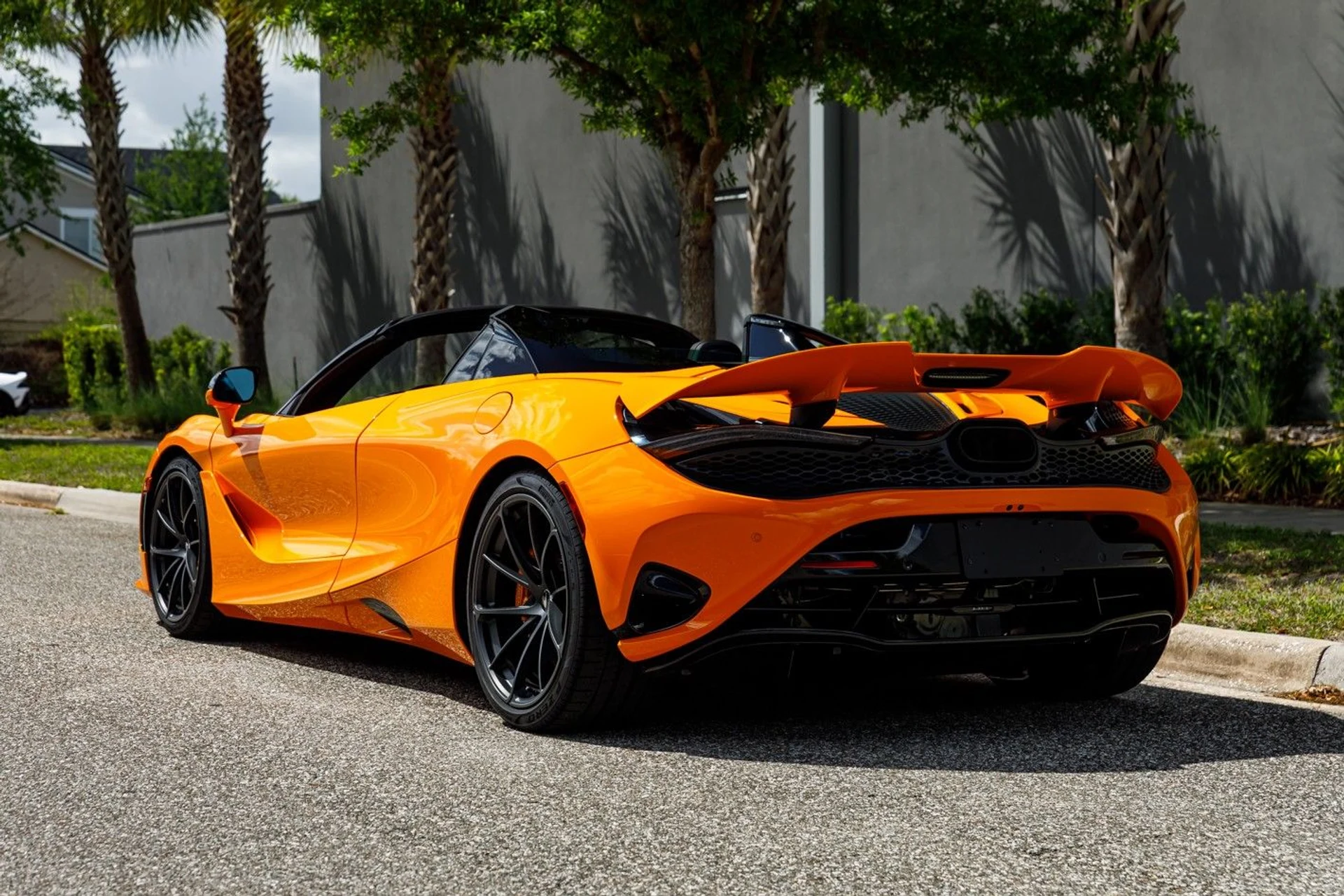 mph024_85828871_515_p25_l_5d341ac758