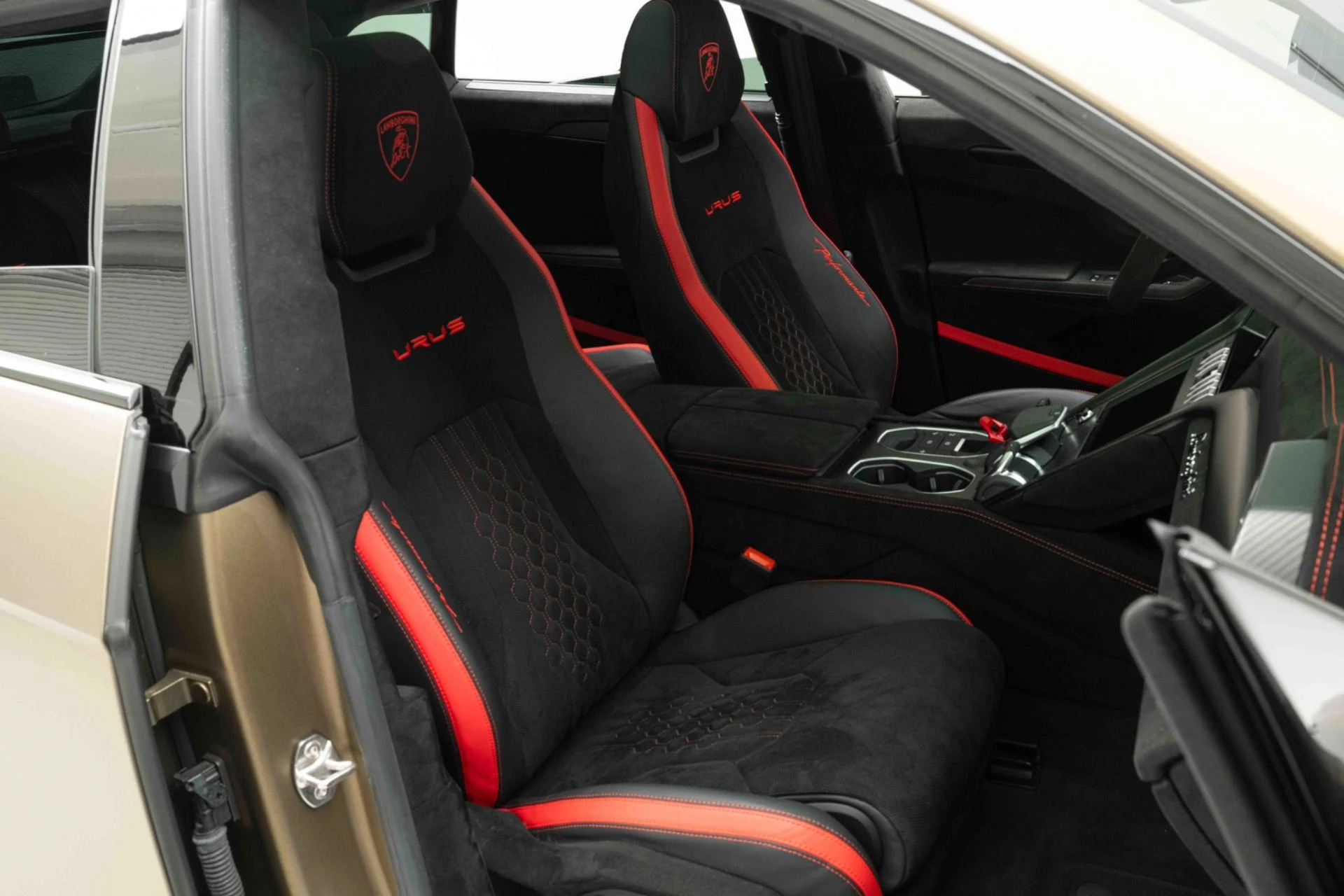 mph024_862923134_Used_2024_Lamborghini_Urus_Performante_1774028767_9d6c9d0837