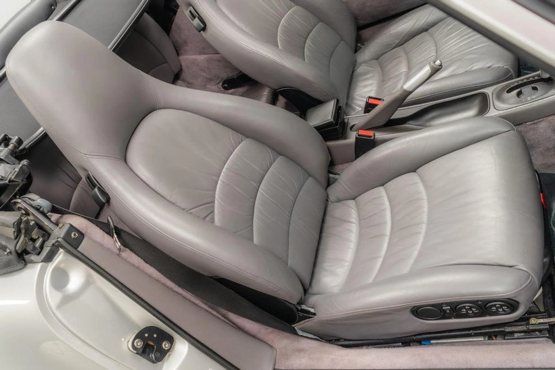 mph024_867433577_AA_Hfe_Je4mj_2_6n7h_Vus_RL_8_Ne_Eo_2a8ced1978