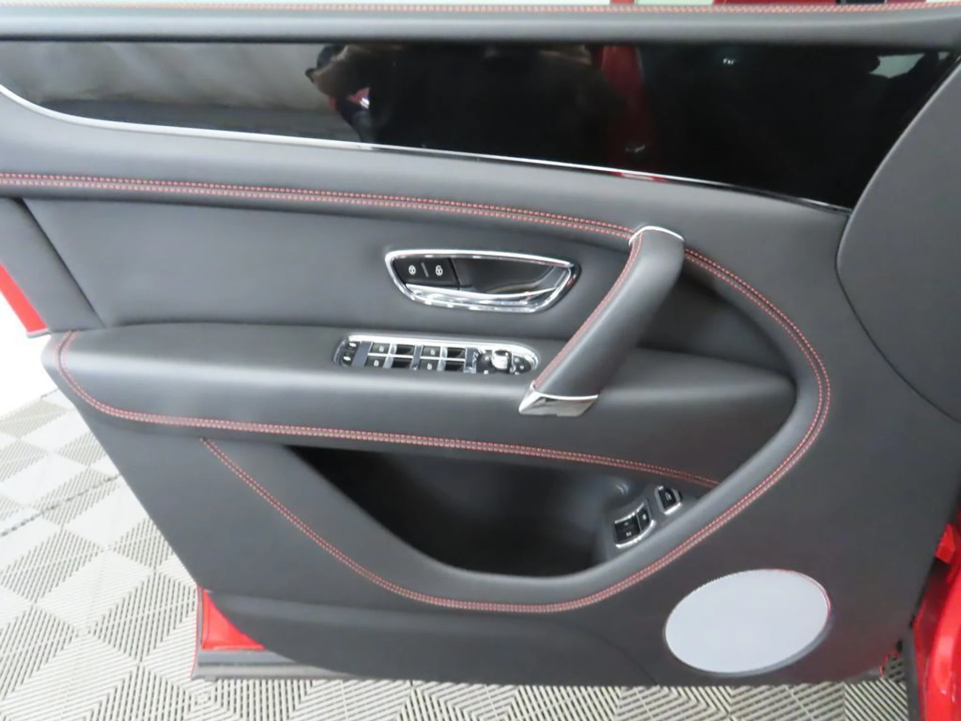 mph024_886527280_used_2019_bentley_bentayga_v8awd_8119_22926771_25_1024_f95f15e8cd