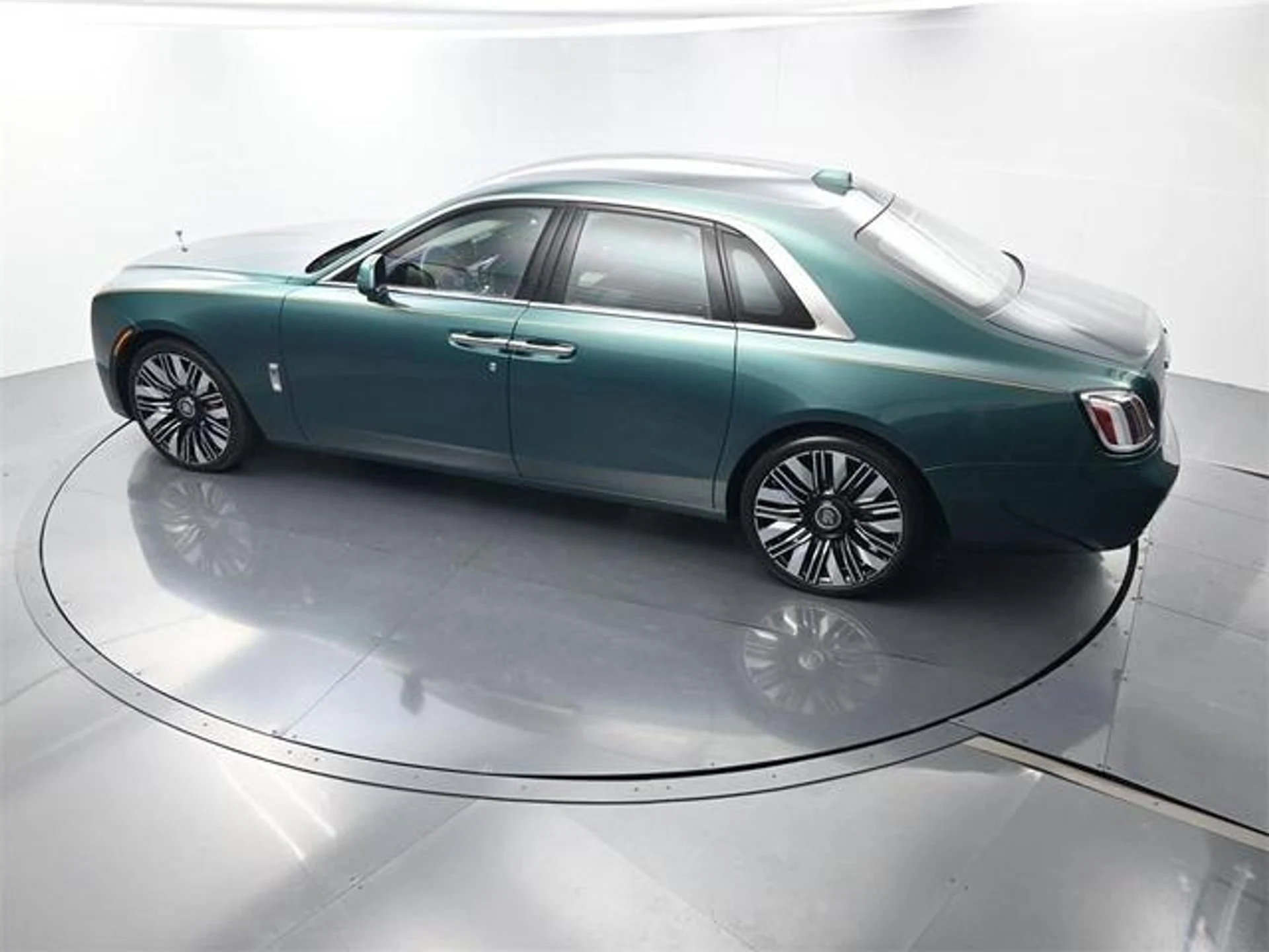 mph024_886876500_cm_Jj_S_Ov_P_Fg_O5_GPG_5l1b_gn9j_G0_a834483970