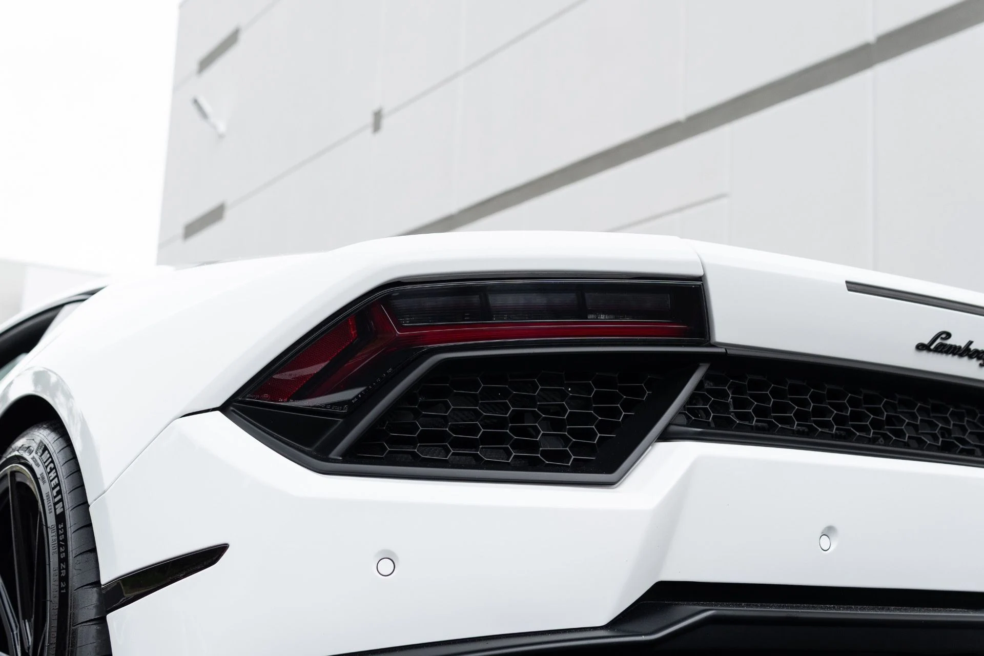 mph024_889318729_Used_2016_Lamborghini_Huracan_LP_580_2_1778629872_18071127d3
