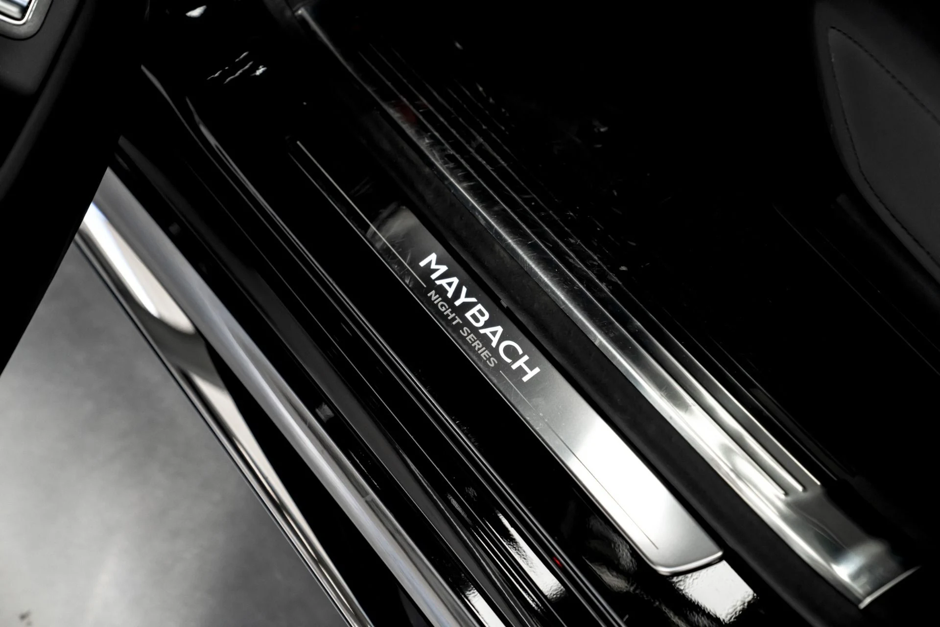 mph024_889360567_Used_2025_Mercedes_Benz_Mercedes_Maybach_GLS_600_4_MATIC_1762198901_94d107112f