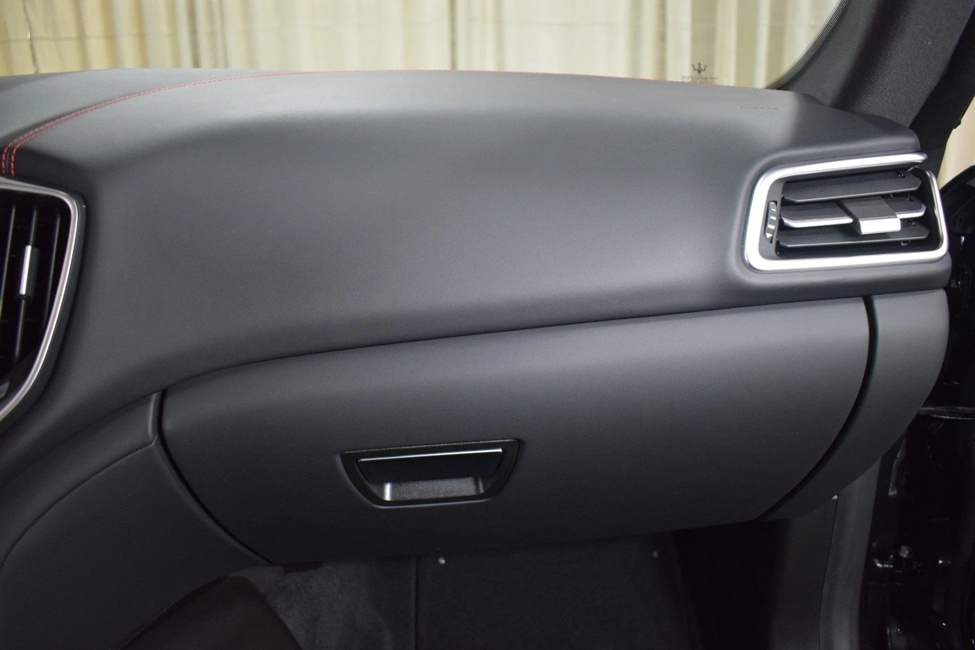 mph024_893441402_9774ef7d81509286fbaf5dc6d5ba74c9x_3a23bb32e2