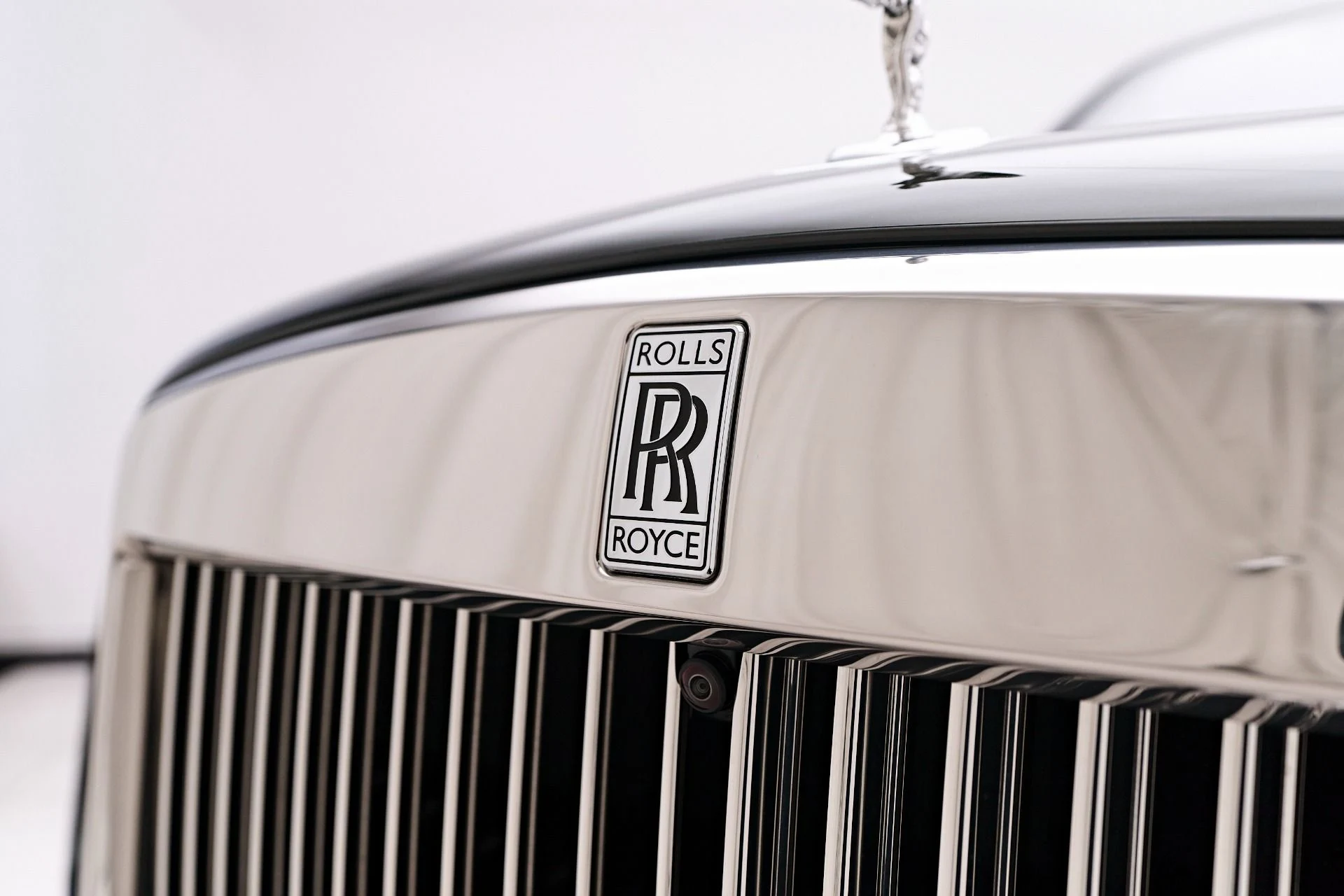 mph024_893862598_Used_2023_Rolls_Royce_Cullinan_Base_1759189421_e85dc00b2b