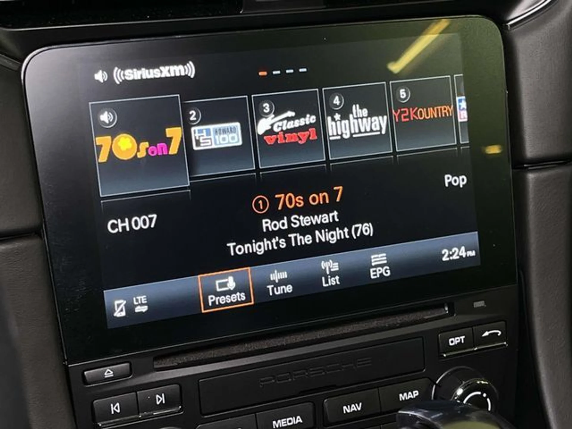 mph024_894087682_2d00f0bb57e754e2546e2b8db736e9afx_8014e7b896