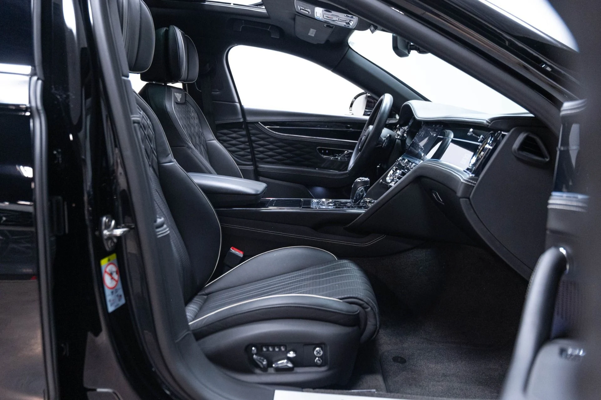 mph024_899753198_Used_2020_Bentley_Flying_Spur_W12_1783372083_bbe0491571