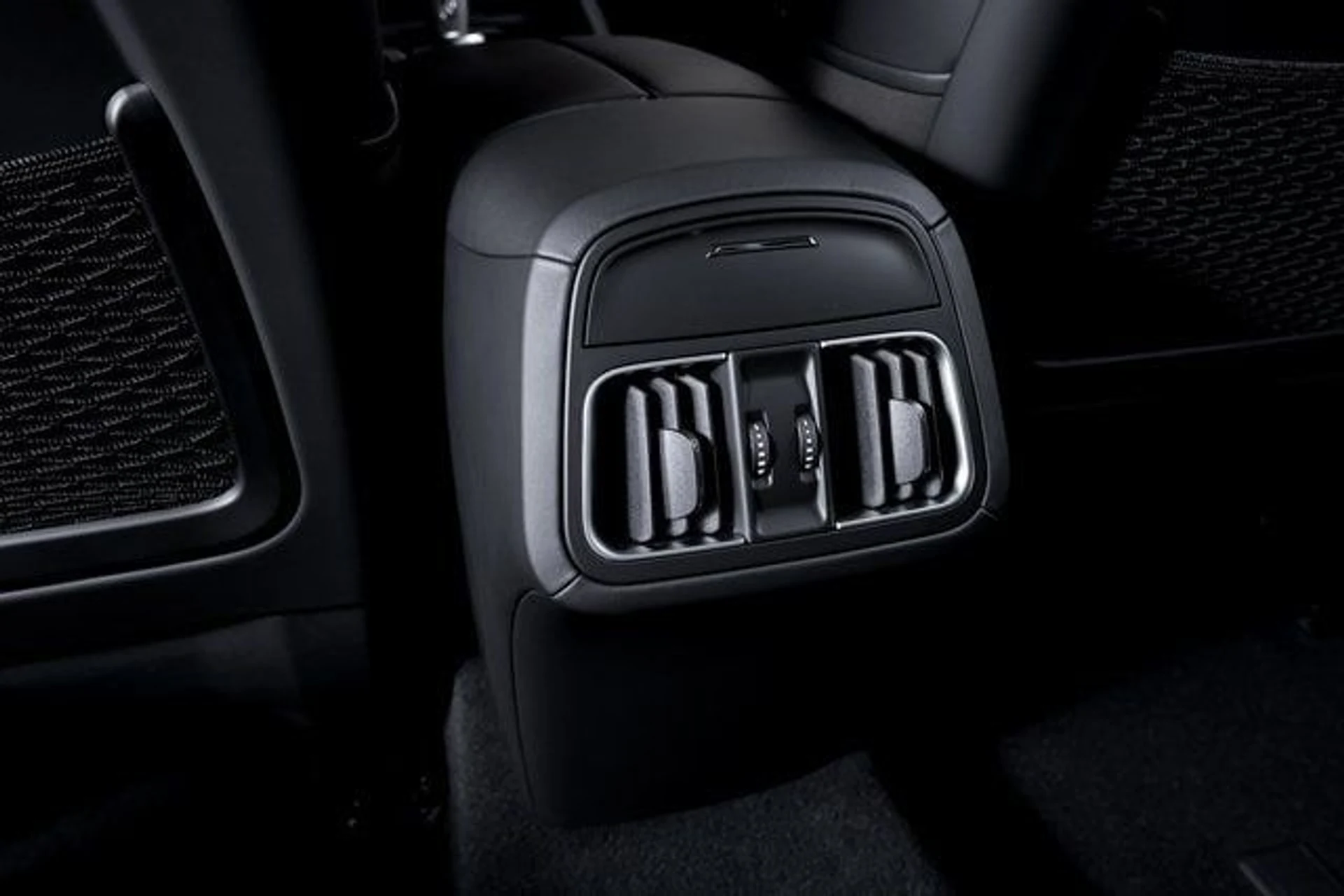 mph024_901331443_08d2e03184bb75725a29d3e2d3518019x_20089e65b5