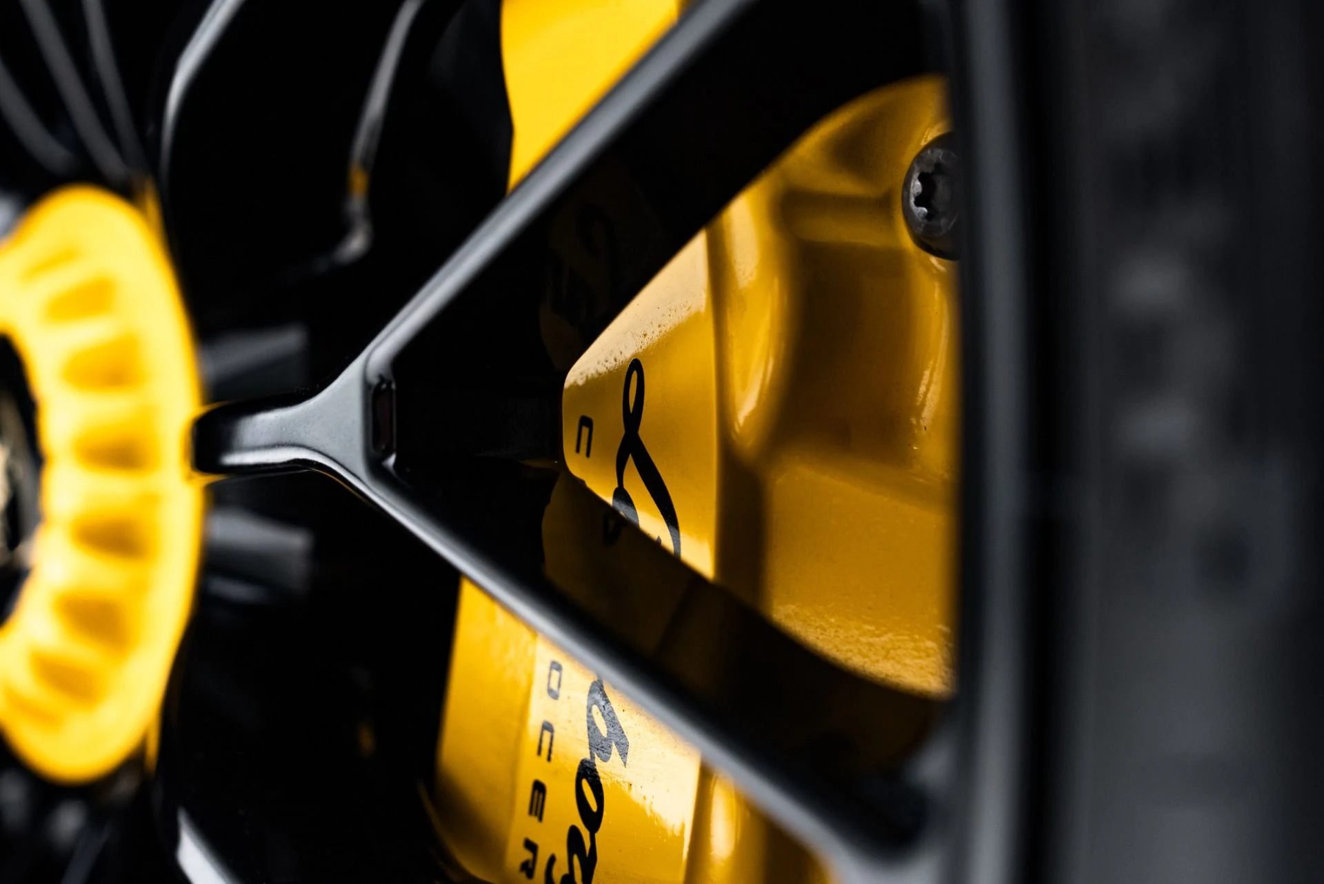 mph024_9014922_Used_2016_Lamborghini_Aventador_SV_1775078140_351aef64f2