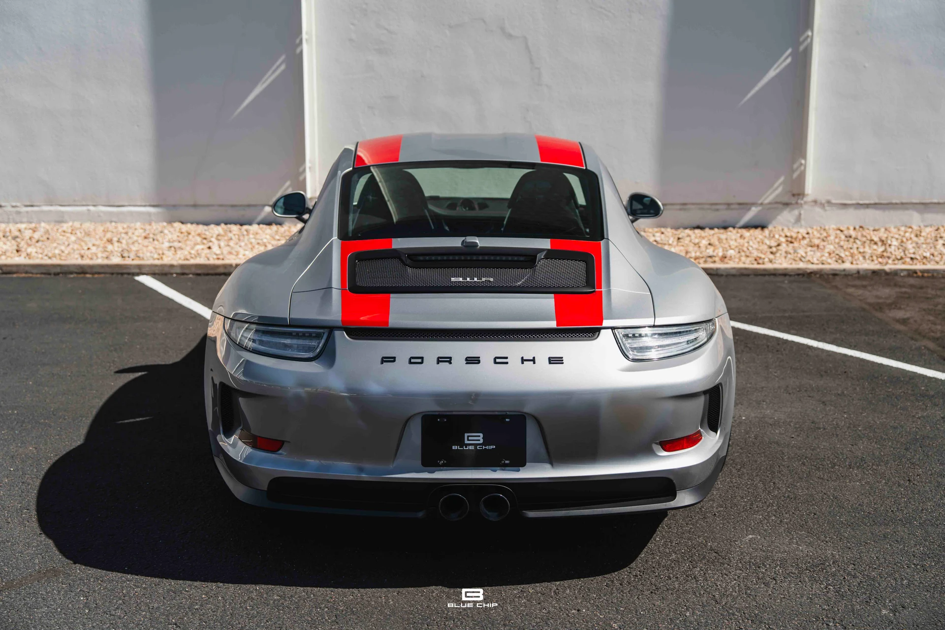 mph024_902045262_6a2c7e03e7616a76a17230a7_2016_Porsche_911_R_25_5ac9e46f7c
