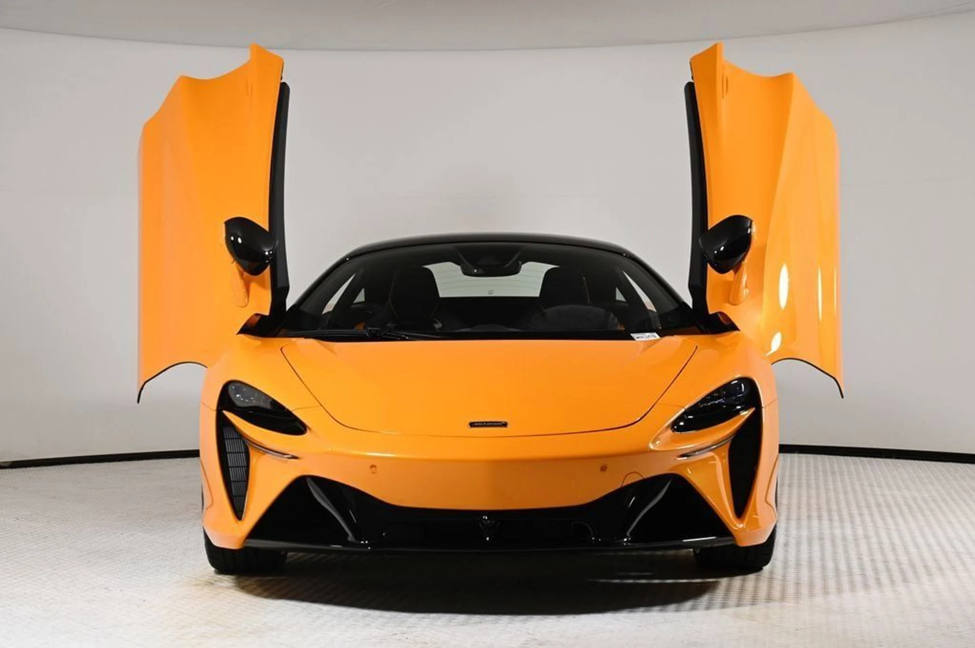 mph024_907195502_used_2025_mclaren_artura_performance_11350_22911649_24_1024_cb8ab7216f
