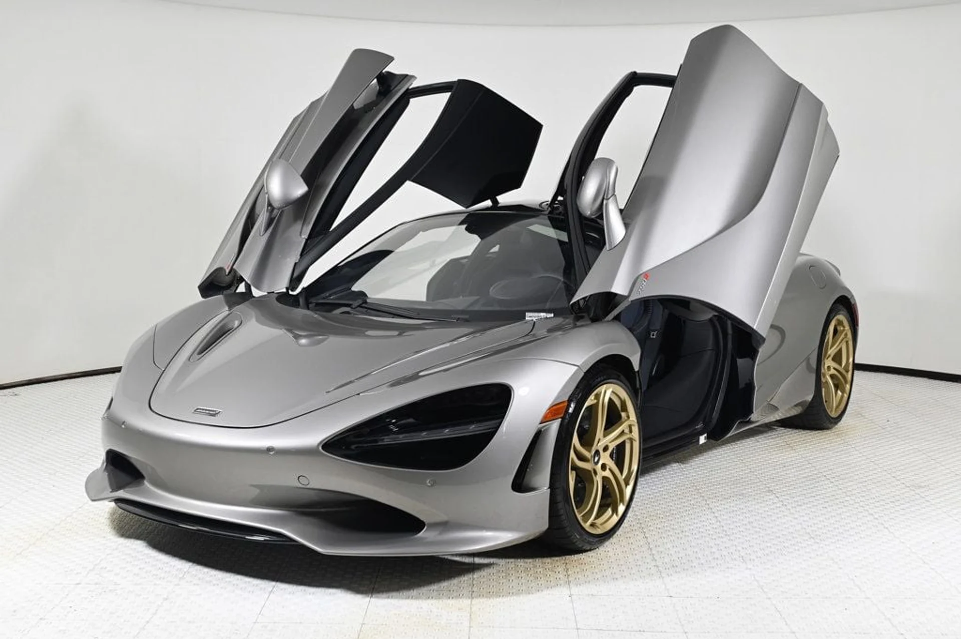 mph024_907837597_new_2025_mclaren_750s_coupe_11350_22878853_24_1024_317eb64635