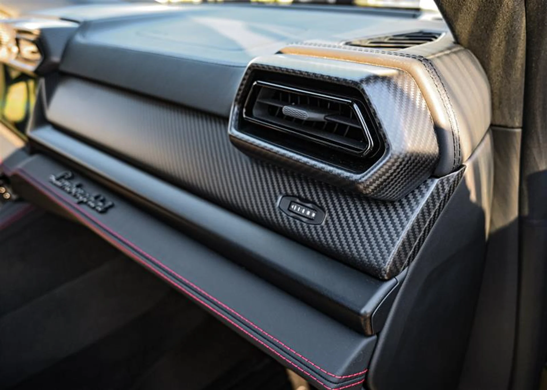 mph024_916627725_10762108_1585029648_137cb56493