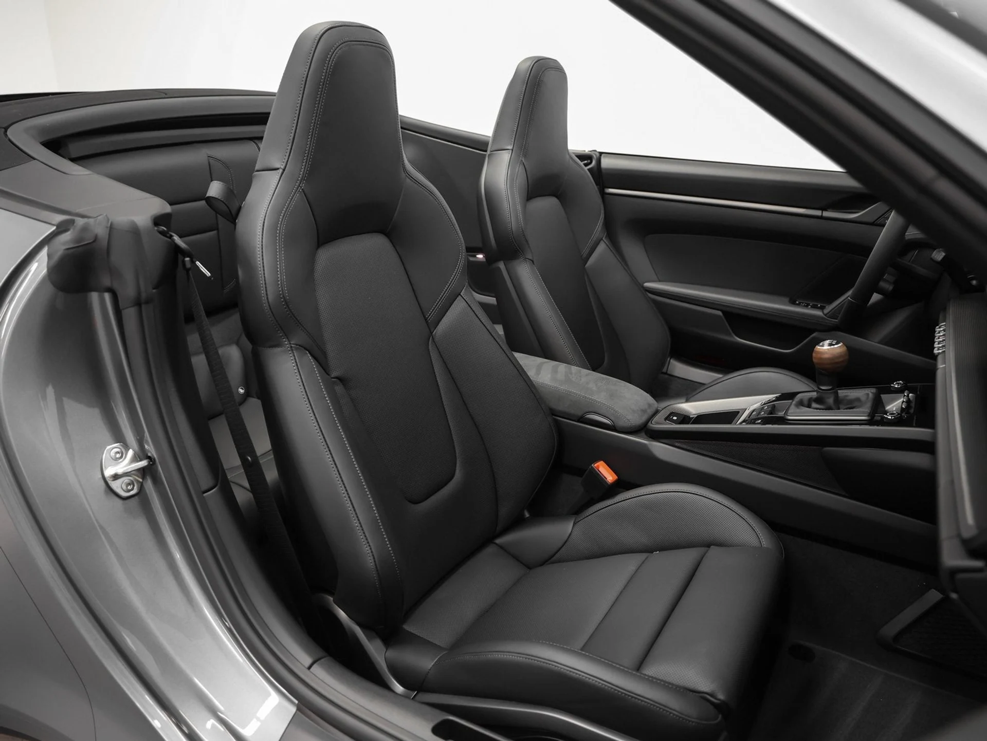 mph024_92142360_25_5eea16a638