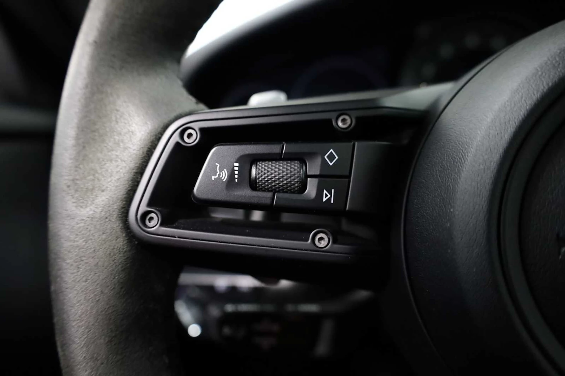 mph024_940059910_02927f8a477d5de677cb0a031836ebc8_f6dc619301