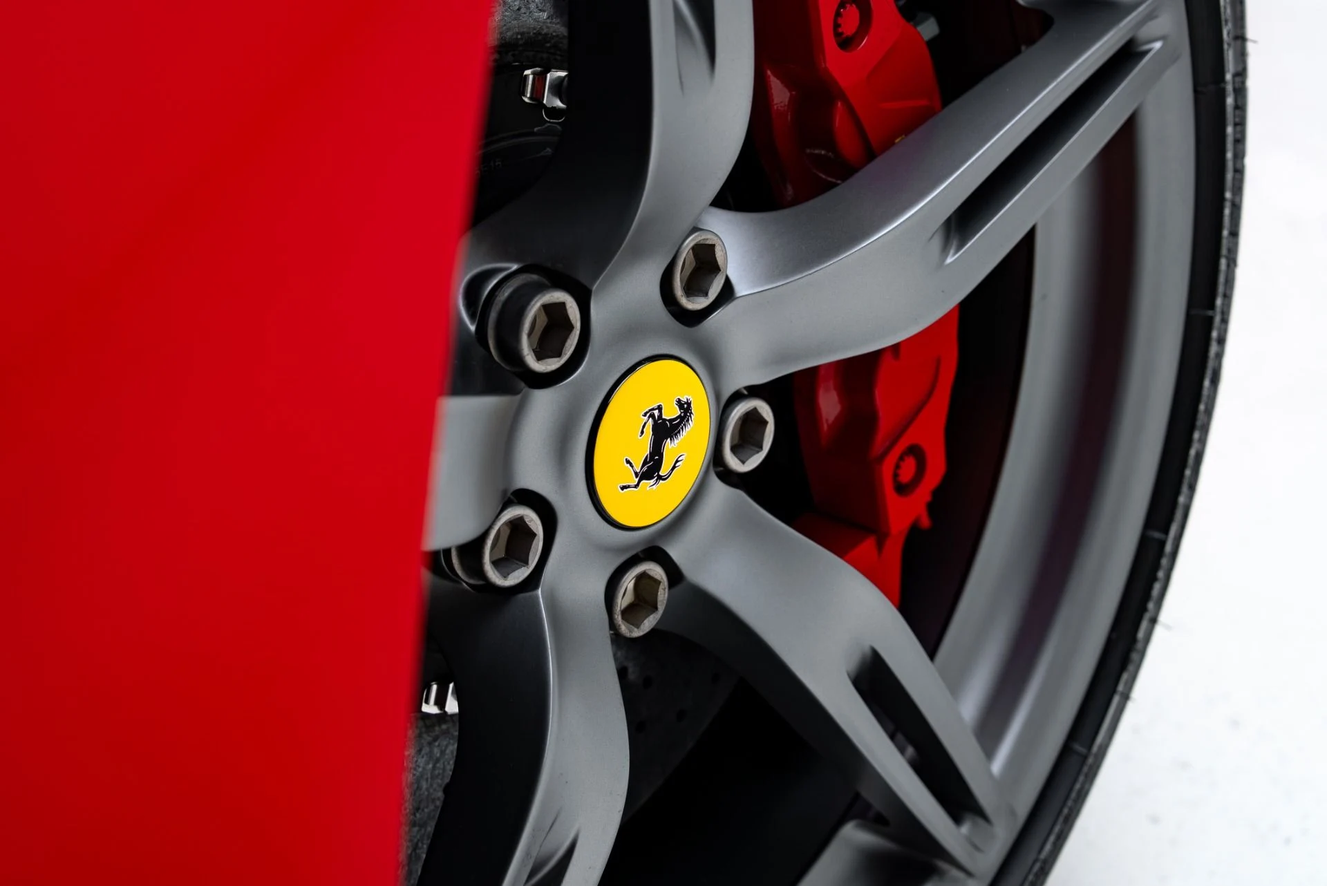 mph024_940901272_Used_2015_Ferrari_458_Speciale_1777334454_2c757d7b70