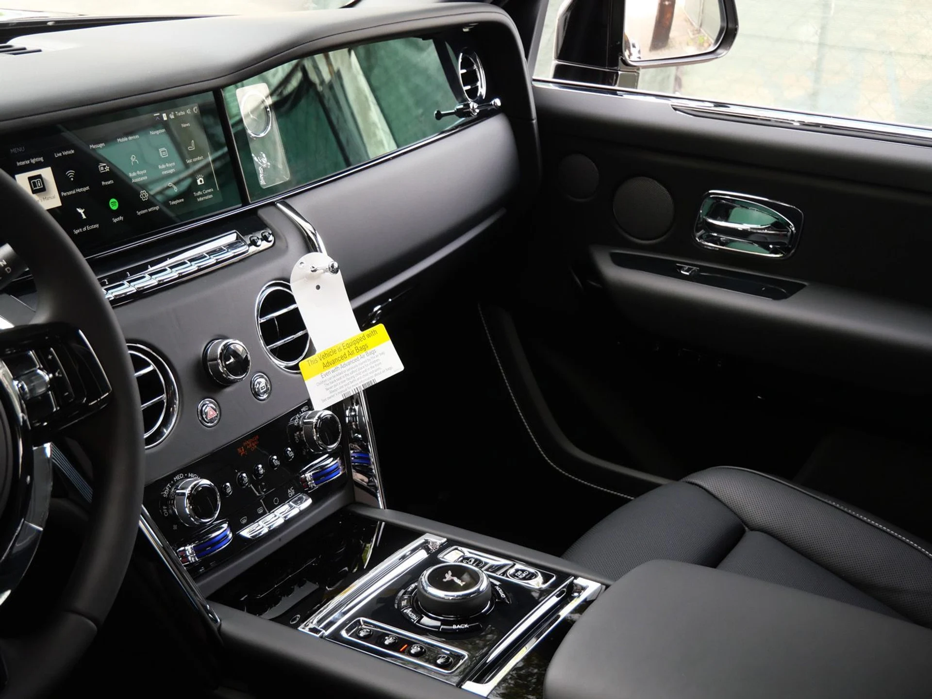 mph024_944572285_cf00268b6ddd2456398f198c047add64x_6920f26a81