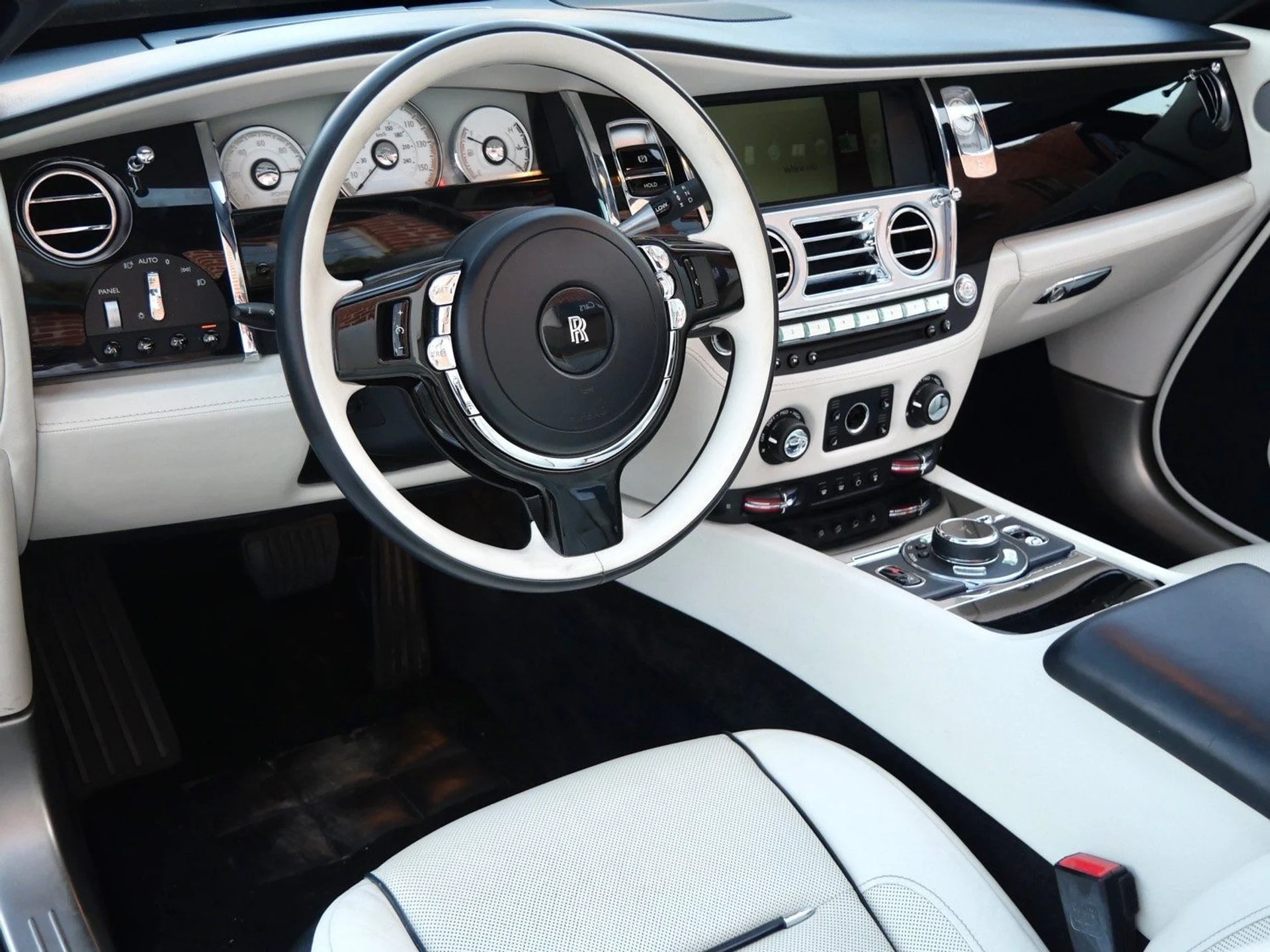 mph024_948890400_4d0be8a799f6425f96ded3b72d9d7aebx_67c43b0440