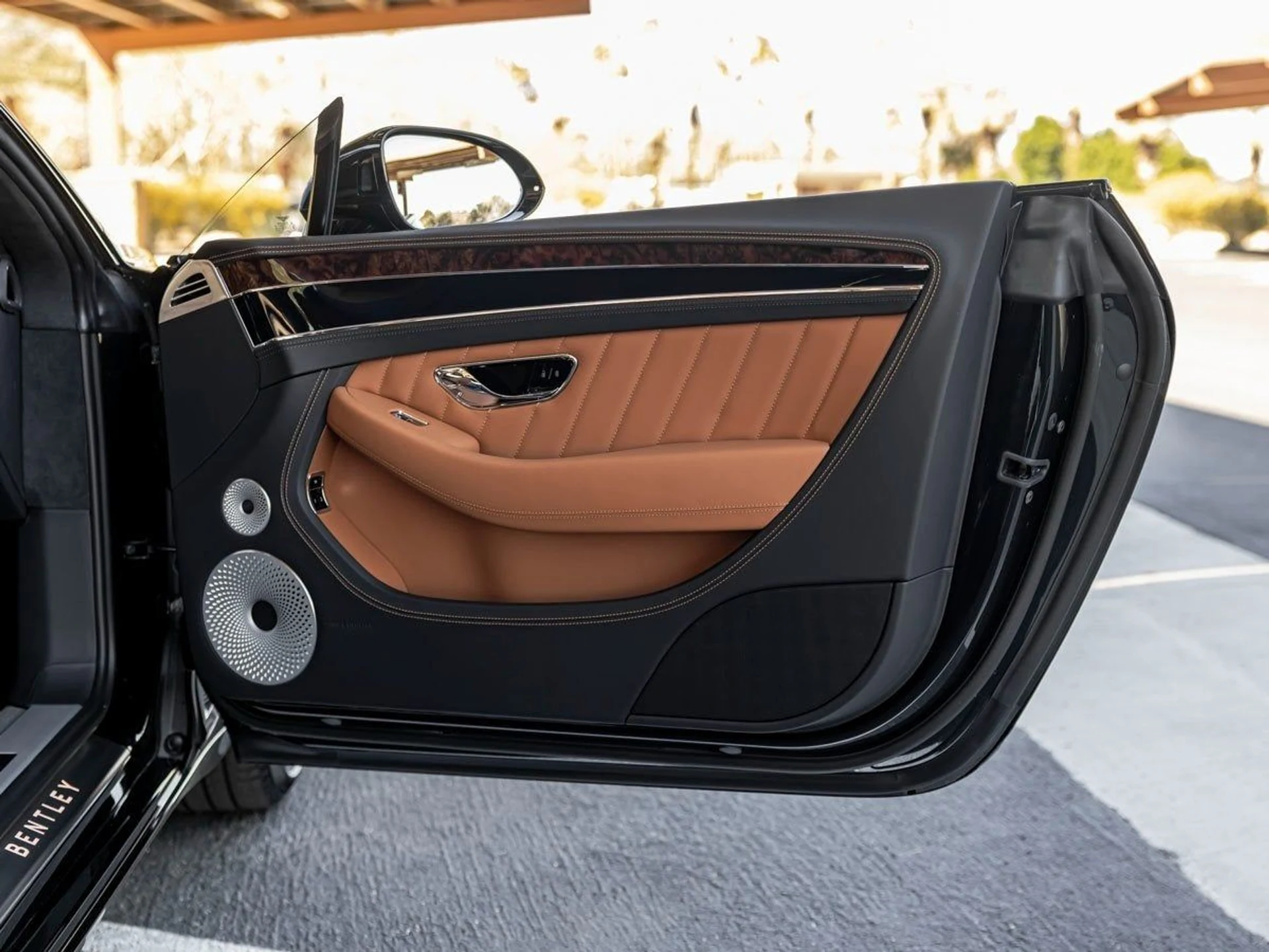 mph024_950784566_25_a6cce0f3ac