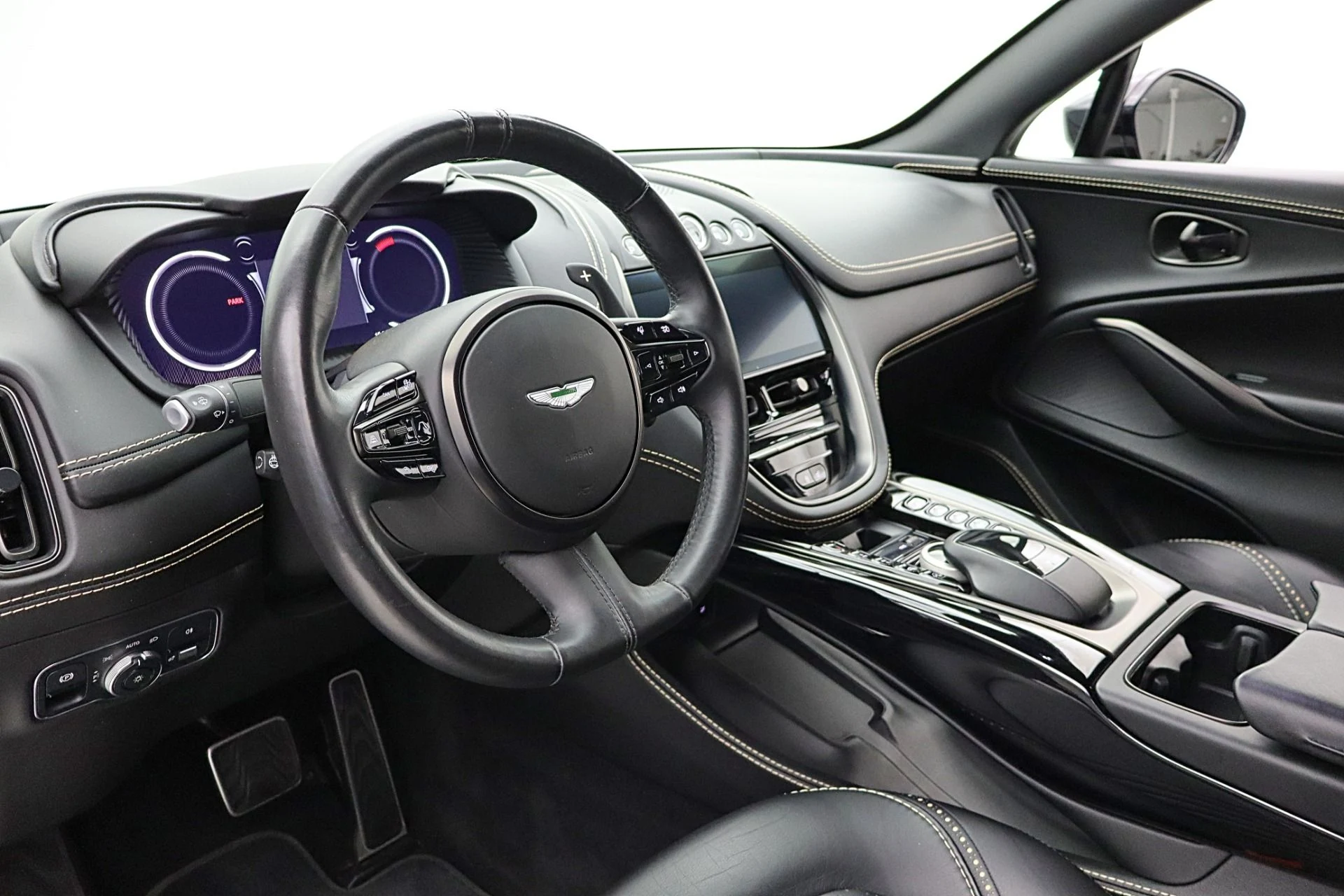mph024_955875721_Used_2021_Aston_Martin_DBX_3c7afd3f56