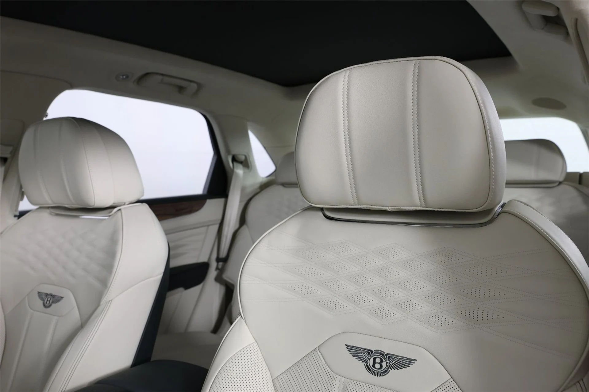 mph024_959579362_c0a4c7c9af3679efc91549ff041fd95d_9b9dd8fd7a