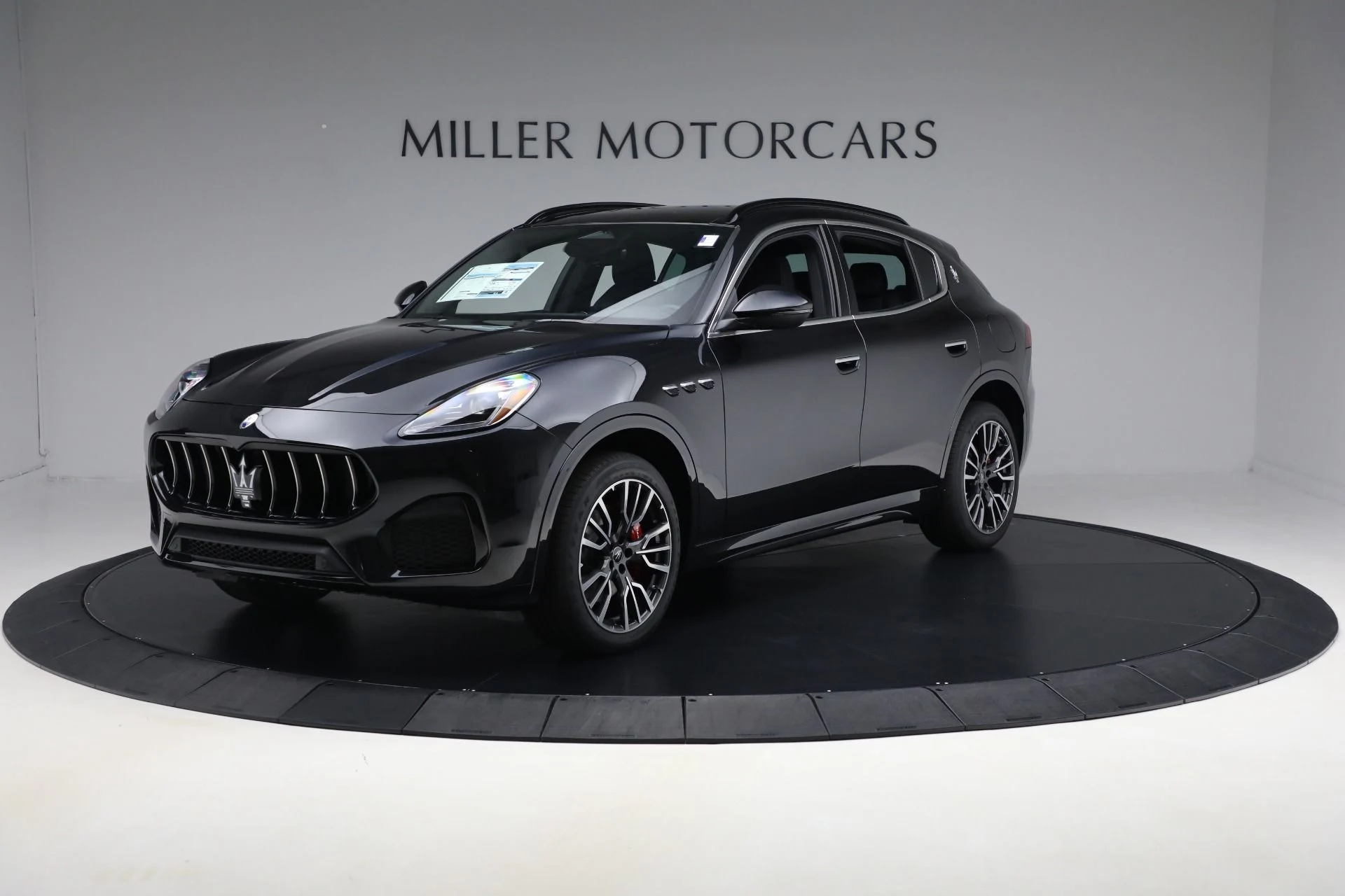 mph024_96006036_New_2025_Maserati_Grecale_7f8d808e7d