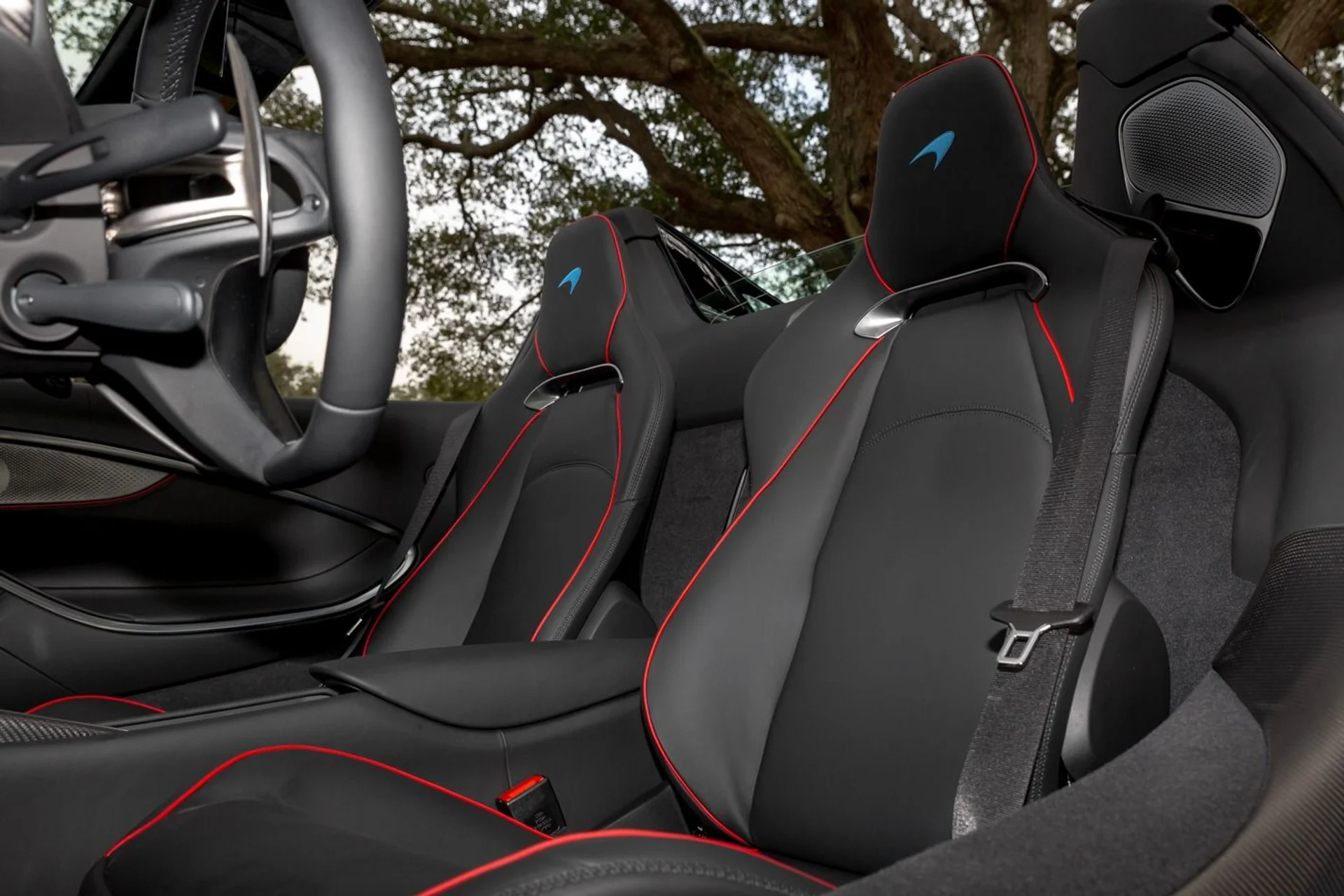 mph024_961772315_458_p25_l_a144a690ac