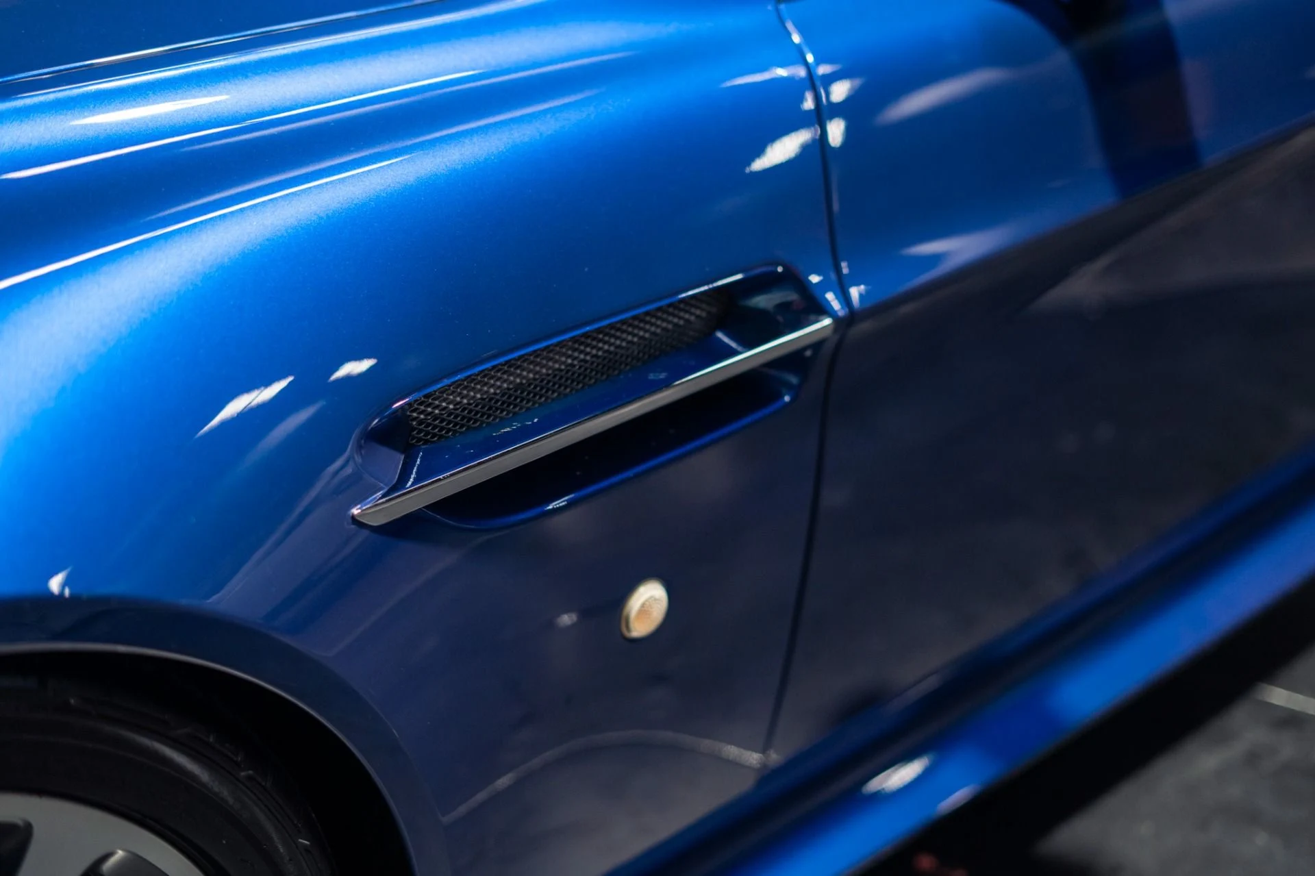 mph024_961815342_Used_2011_Aston_Martin_V12_Vantage_Manual_Transmission_Aviemore_Blue_1785170153_909b2ba92b