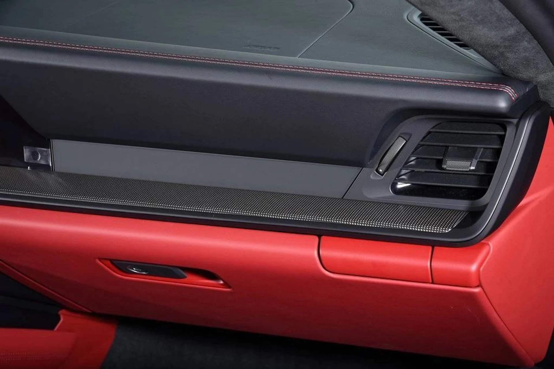 mph024_961876881_2ac08cb7eaeff7ce5d1de6014167ea3fx_369a3d5c8f