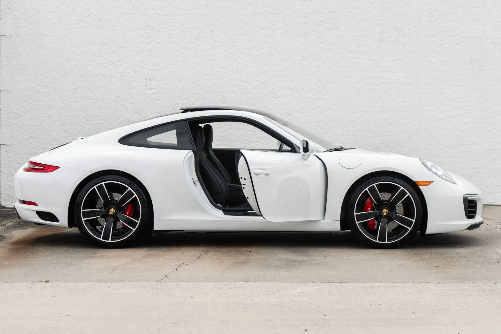 mph024_964282223_Used_2018_Porsche_911_Carrera_S_1778021411_0cb8493e74